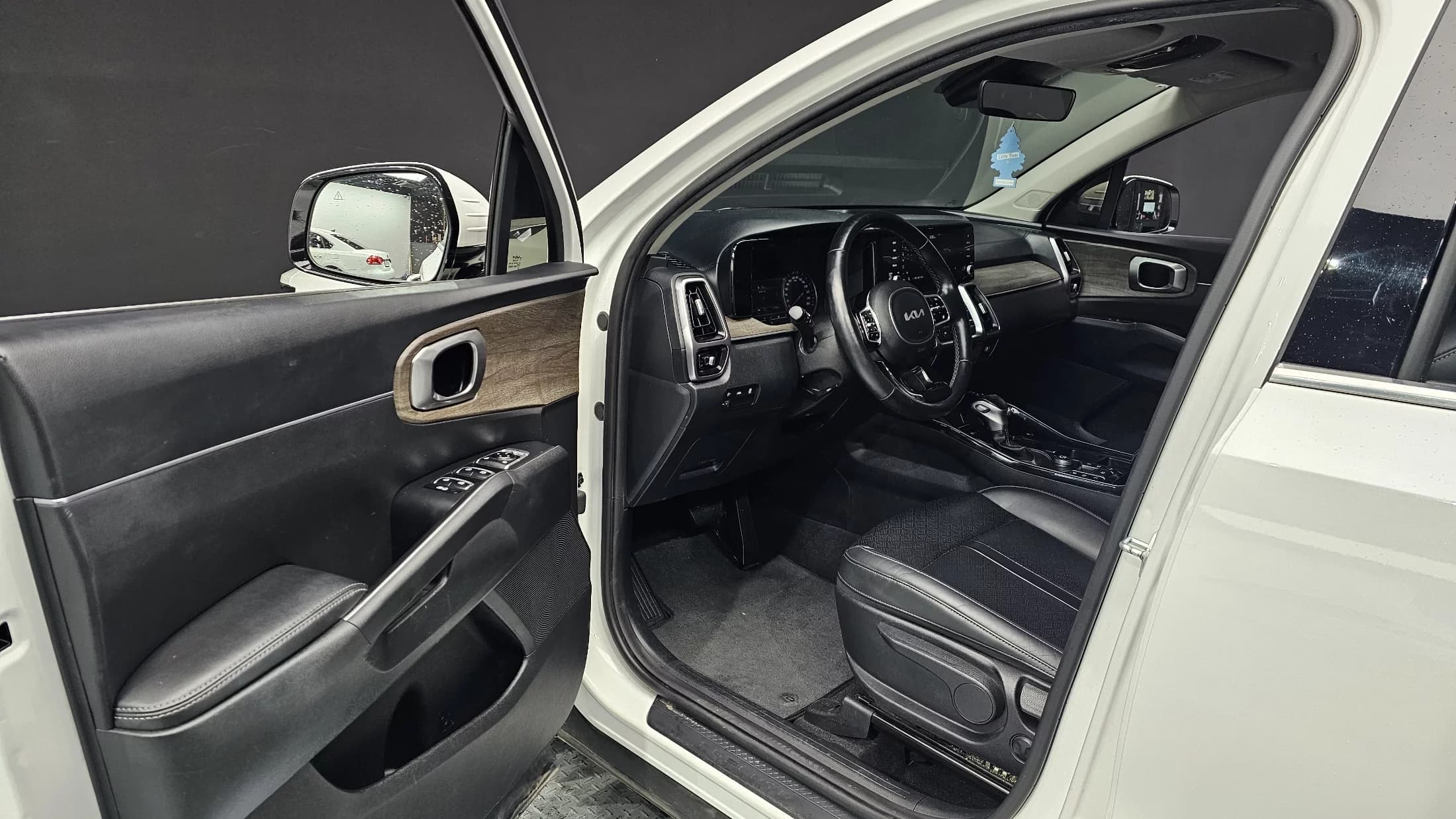 Kia Sorento Gasoline 2.5T 2WD Trendy, 2022 г. 117826 км. — фото 10