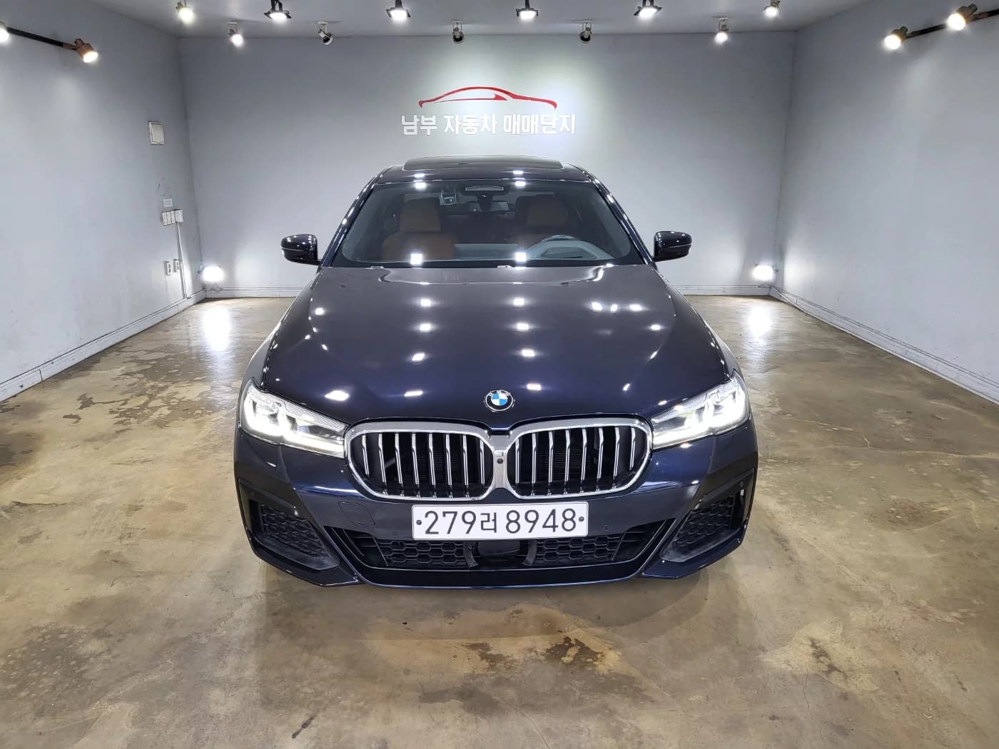 BMW 5-Series 520i M Sport, 2023 г. 28210 км. — фото 2