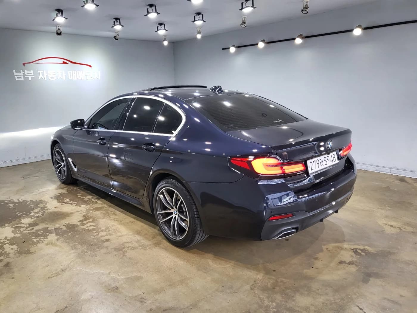 BMW 5-Series 520i M Sport, 2023 г. 28210 км. — фото 6