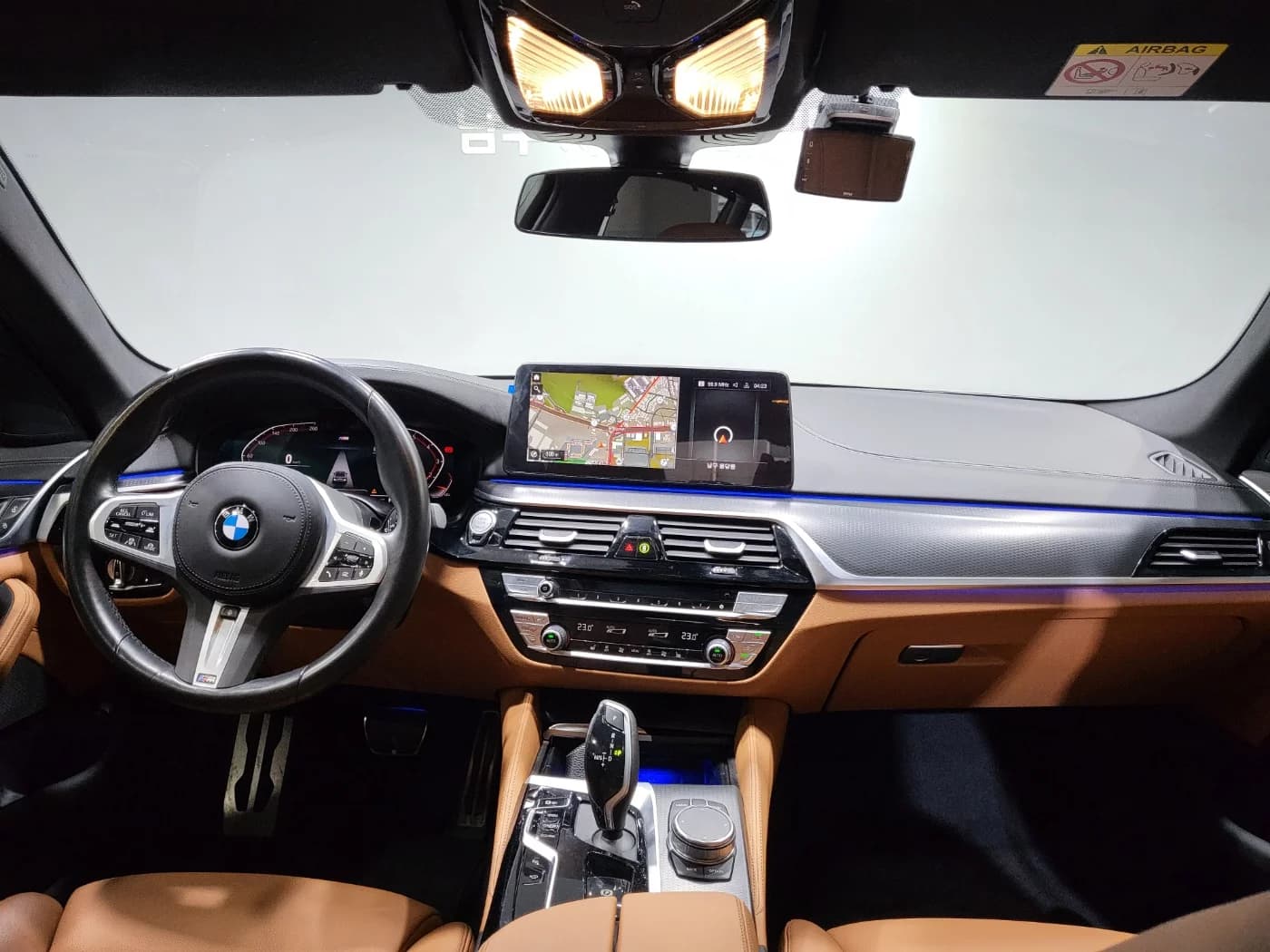 BMW 5-Series 520i M Sport, 2023 г. 28210 км. — фото 7