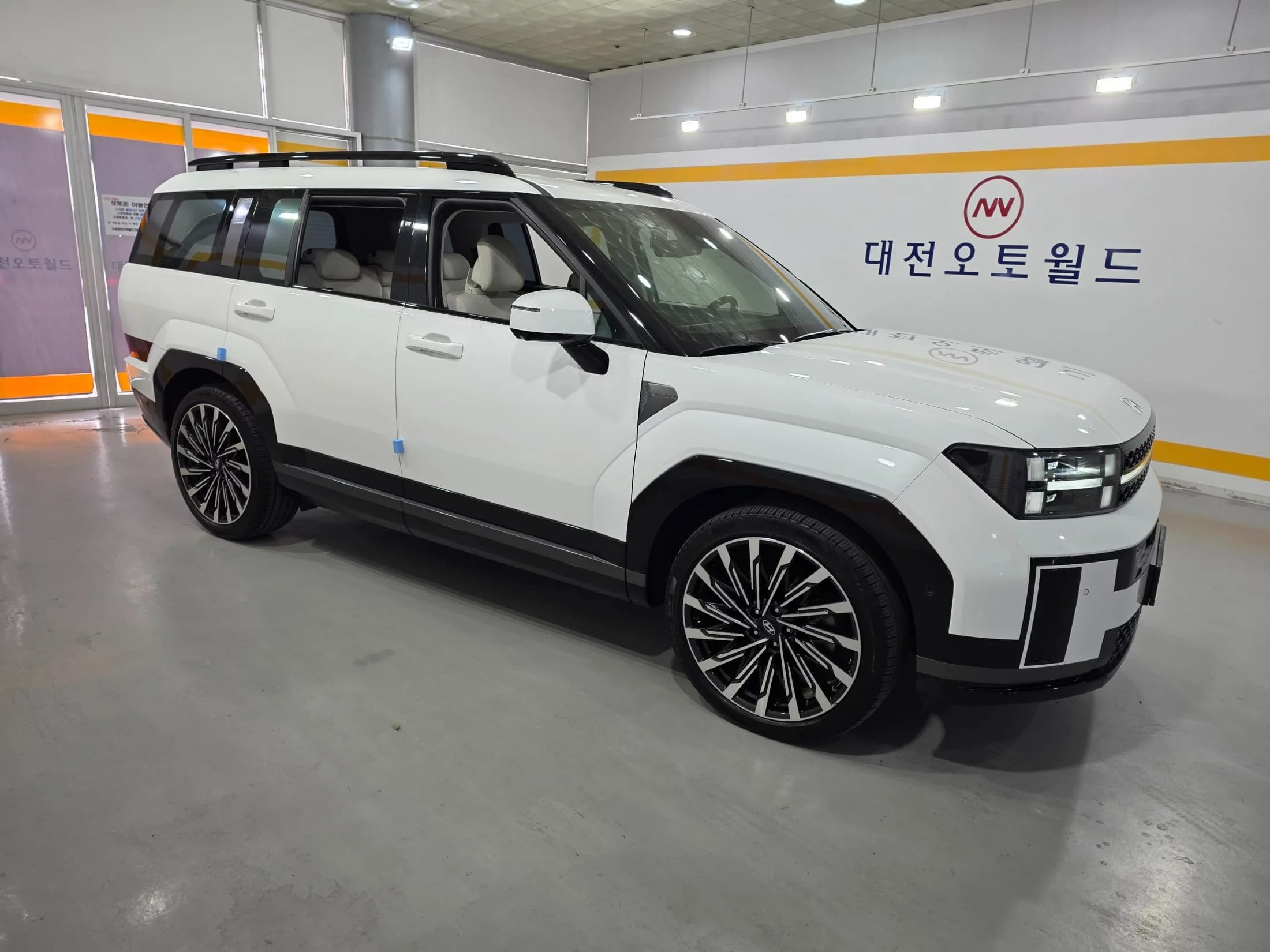Hyundai Santa Fe Gasoline 2.5T 2WD Calligraphy, 2023 г. 37611 км. — фото 6