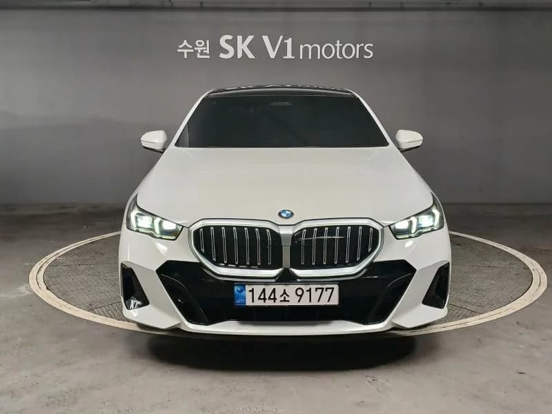 BMW 5-Series 530i xDrive M Sport, 2023 г. 20093 км.