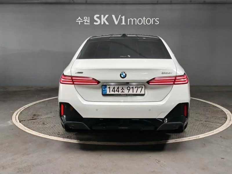 BMW 5-Series 530i xDrive M Sport, 2023 г. 20093 км. — фото 2