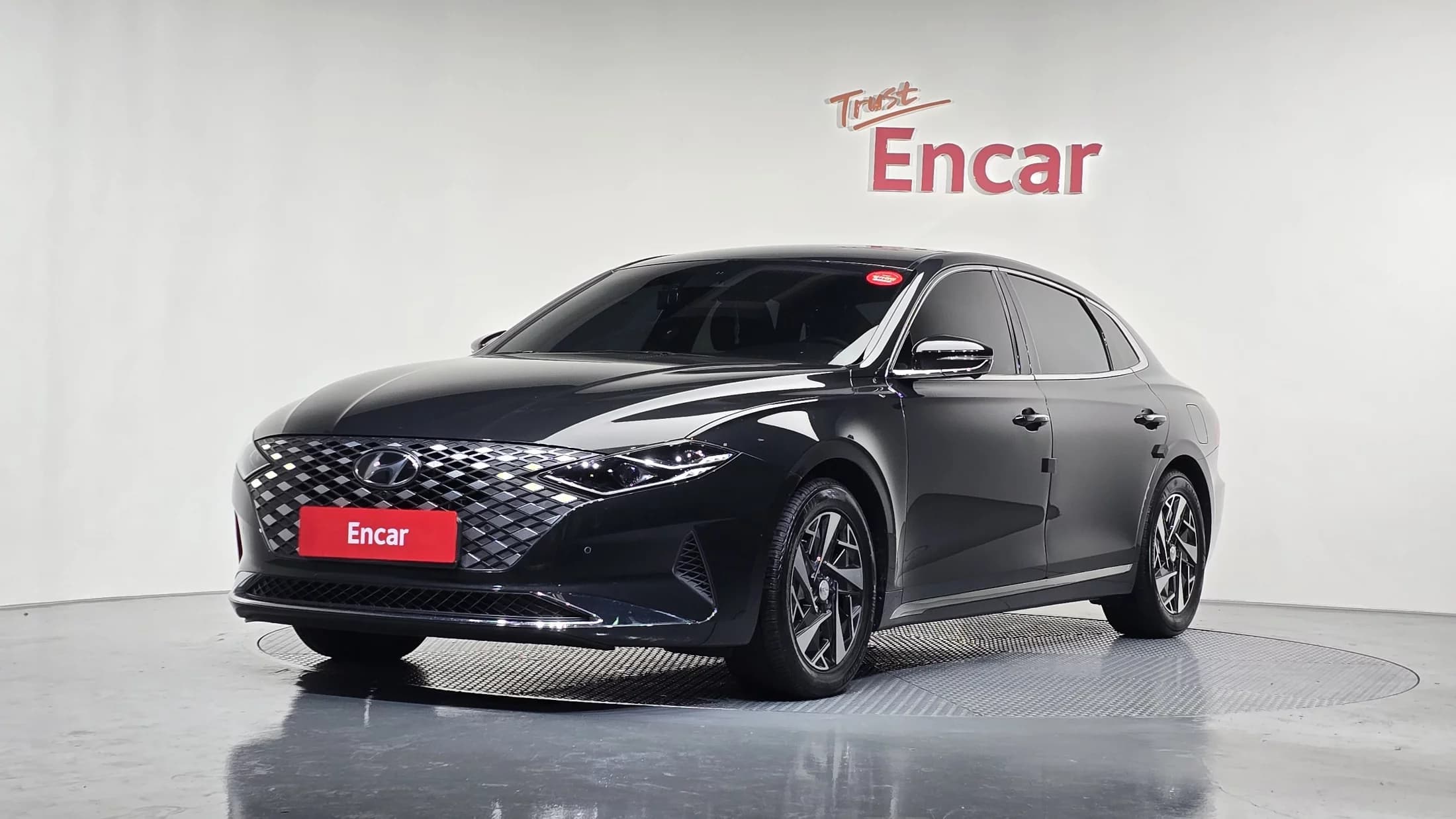 Hyundai Grandeur Le Blanc, гибрид, 2021 г. 82576 км.