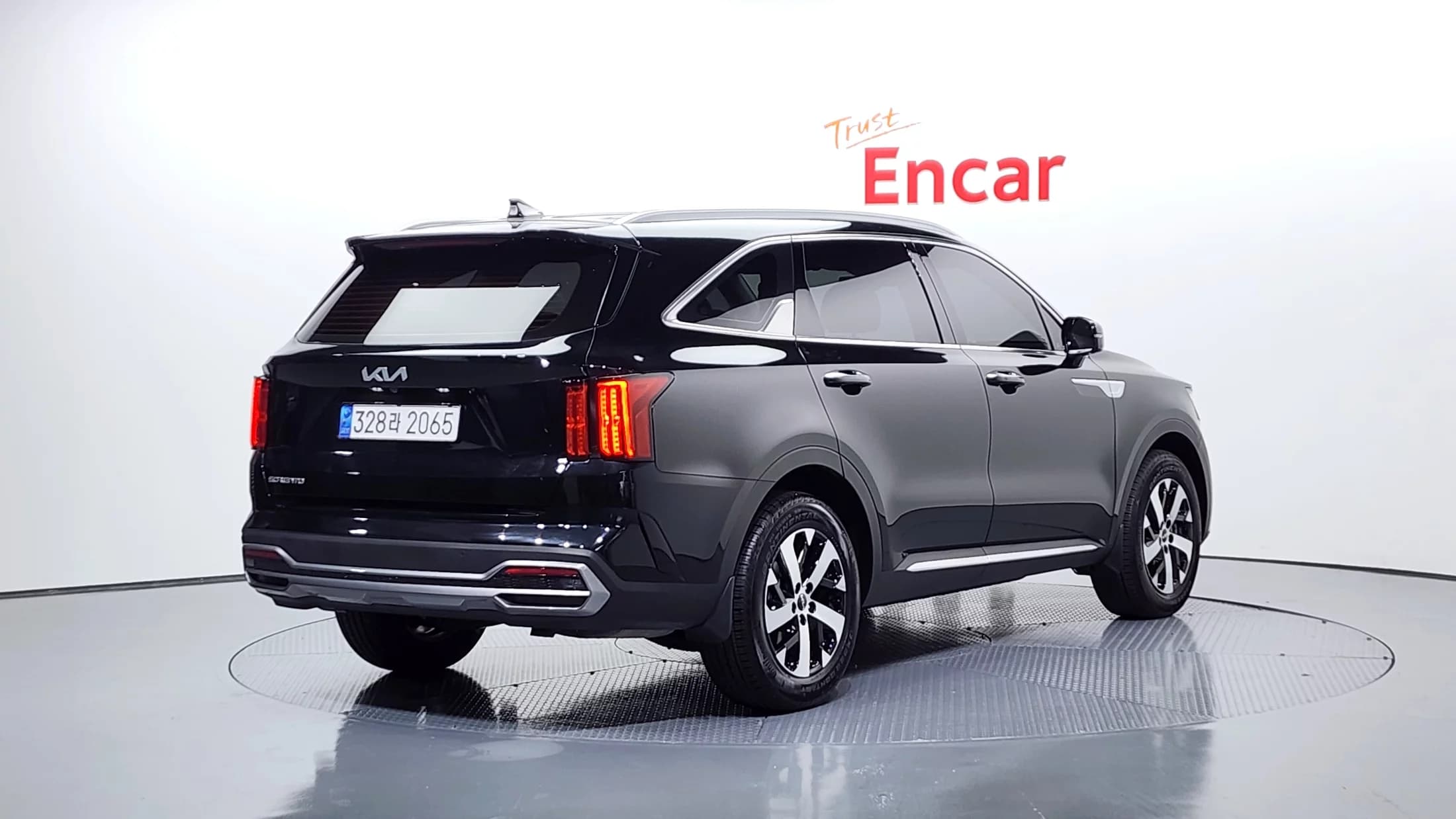 Kia Sorento Gasoline 2.5T 2WD Prestige, 2023 г. 5646 км. — фото 2