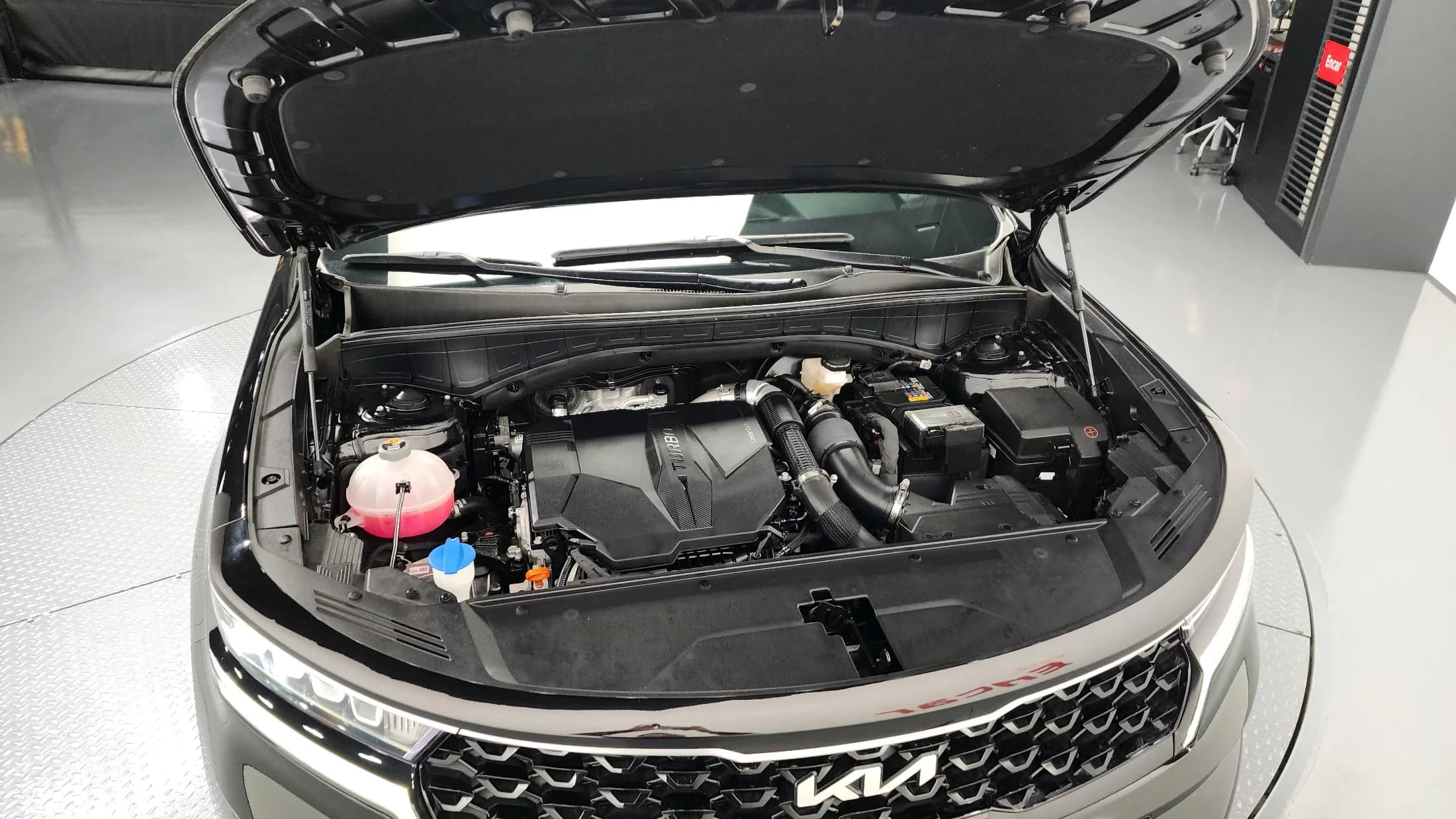 Kia Sorento Gasoline 2.5T 2WD Prestige, 2023 г. 5646 км. — фото 6