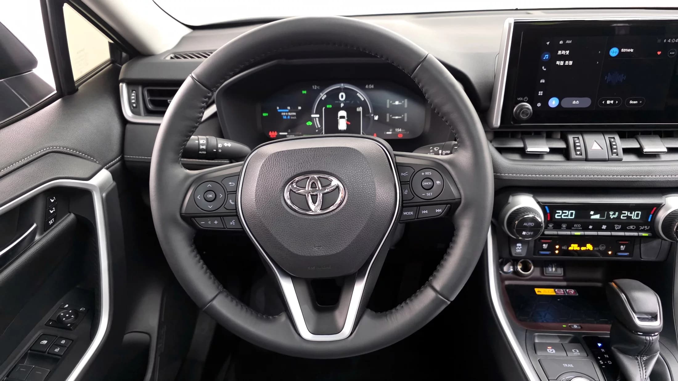 Toyota RAV4 2,5 4WD Hybrid LTD, гибрид, 2024 г. 15252 км. — фото 27