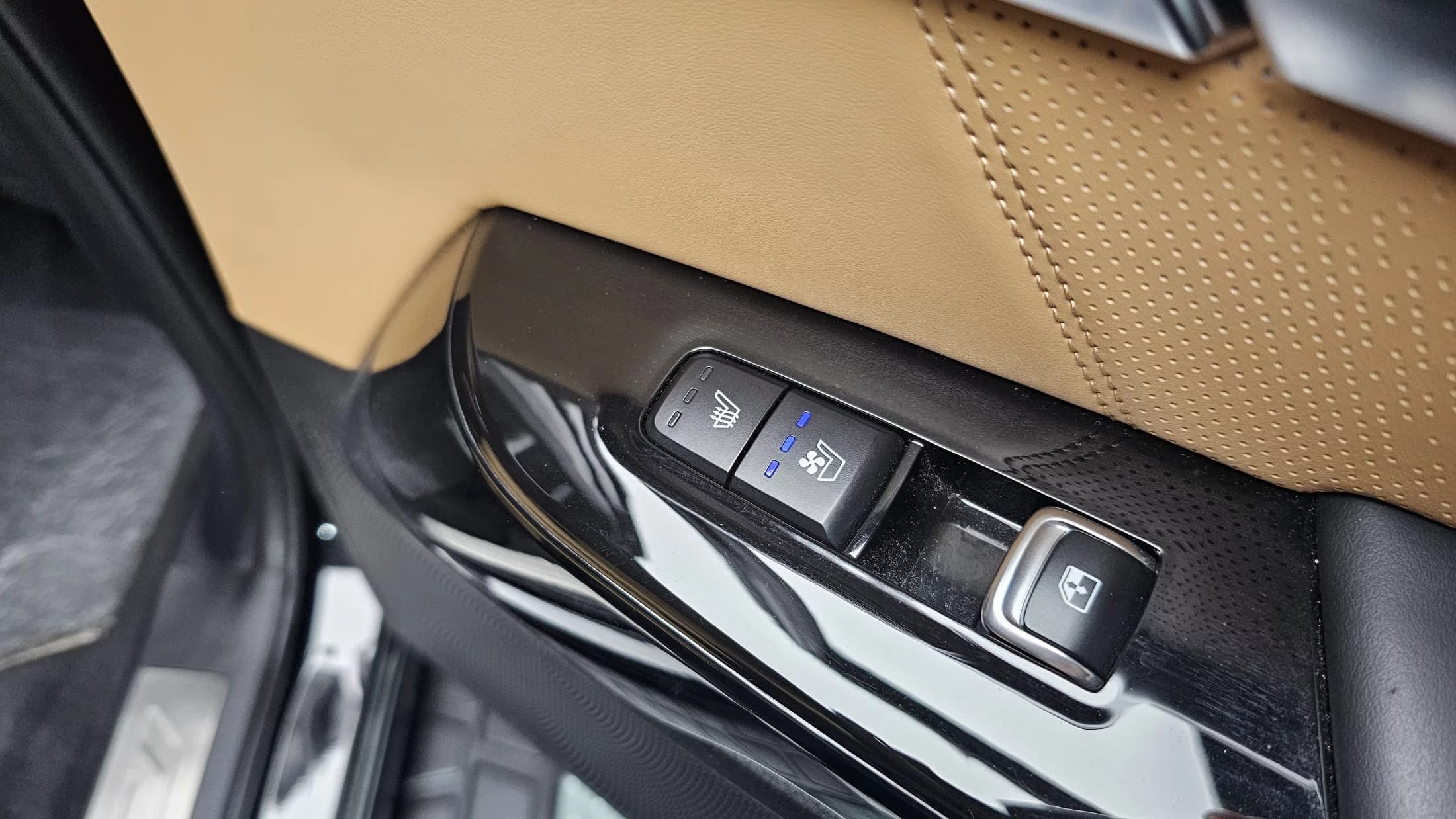 Kia Mohave Diesel 3.0 4WD 6-Seater Masters, 2021 г. 25183 км. — фото 20