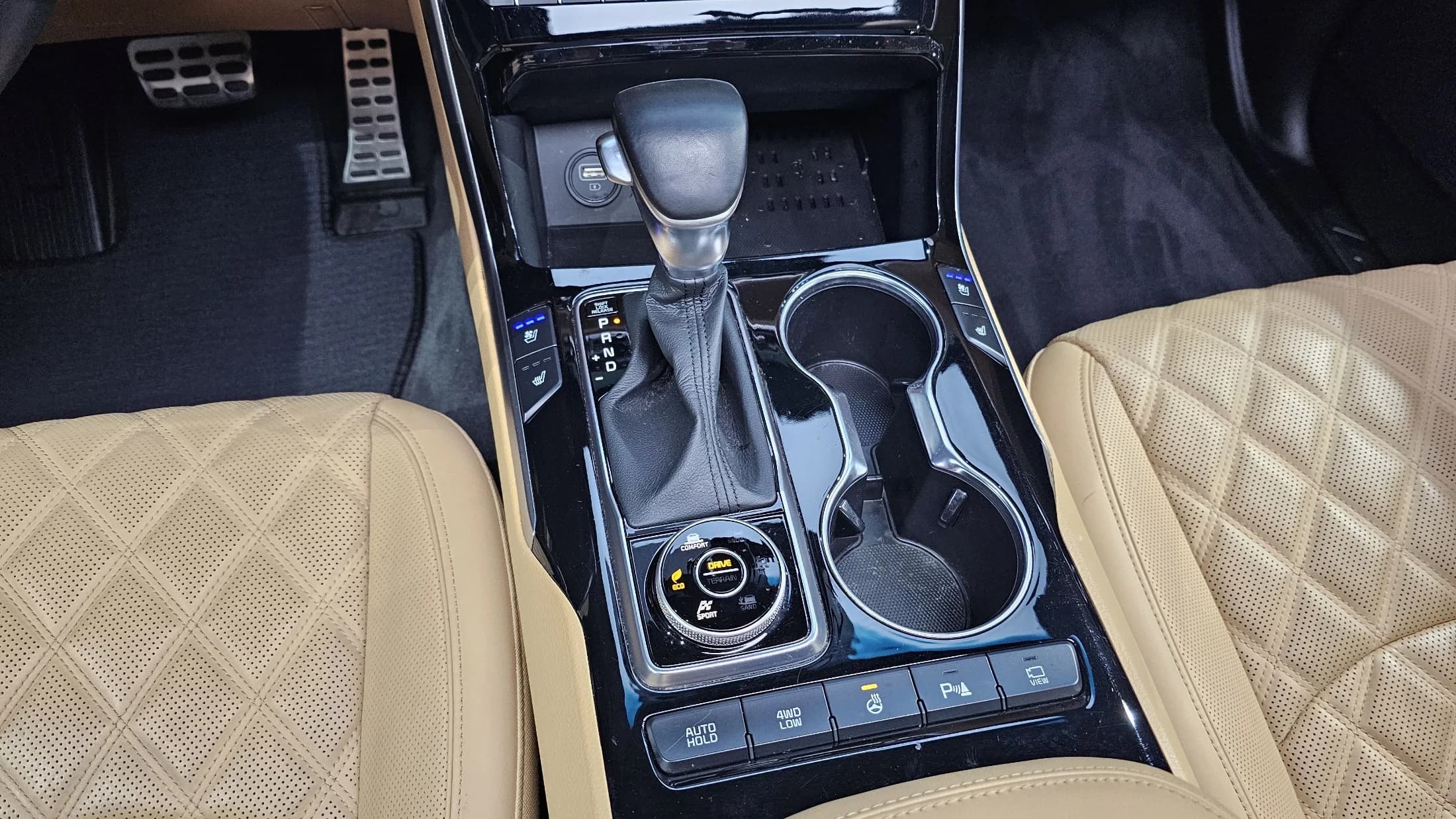 Kia Mohave Diesel 3.0 4WD 6-Seater Masters, 2021 г. 25183 км. — фото 9