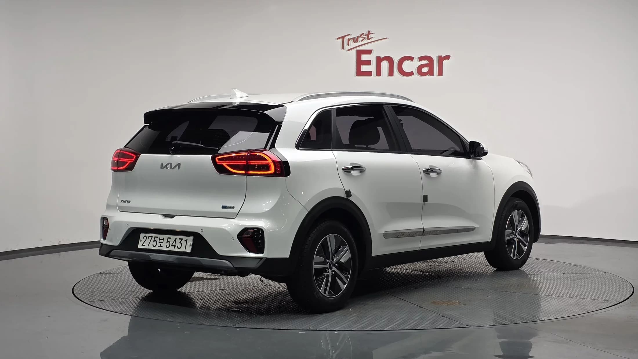 Kia Niro 1.6 HEV Noblesse, гибрид, 2021 г. 39361 км.