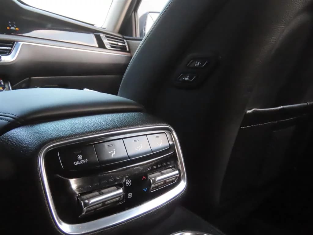 Kia Mohave Diesel 3.0 4WD 6-Seater Masters, 2022 г. 40267 км. — фото 13