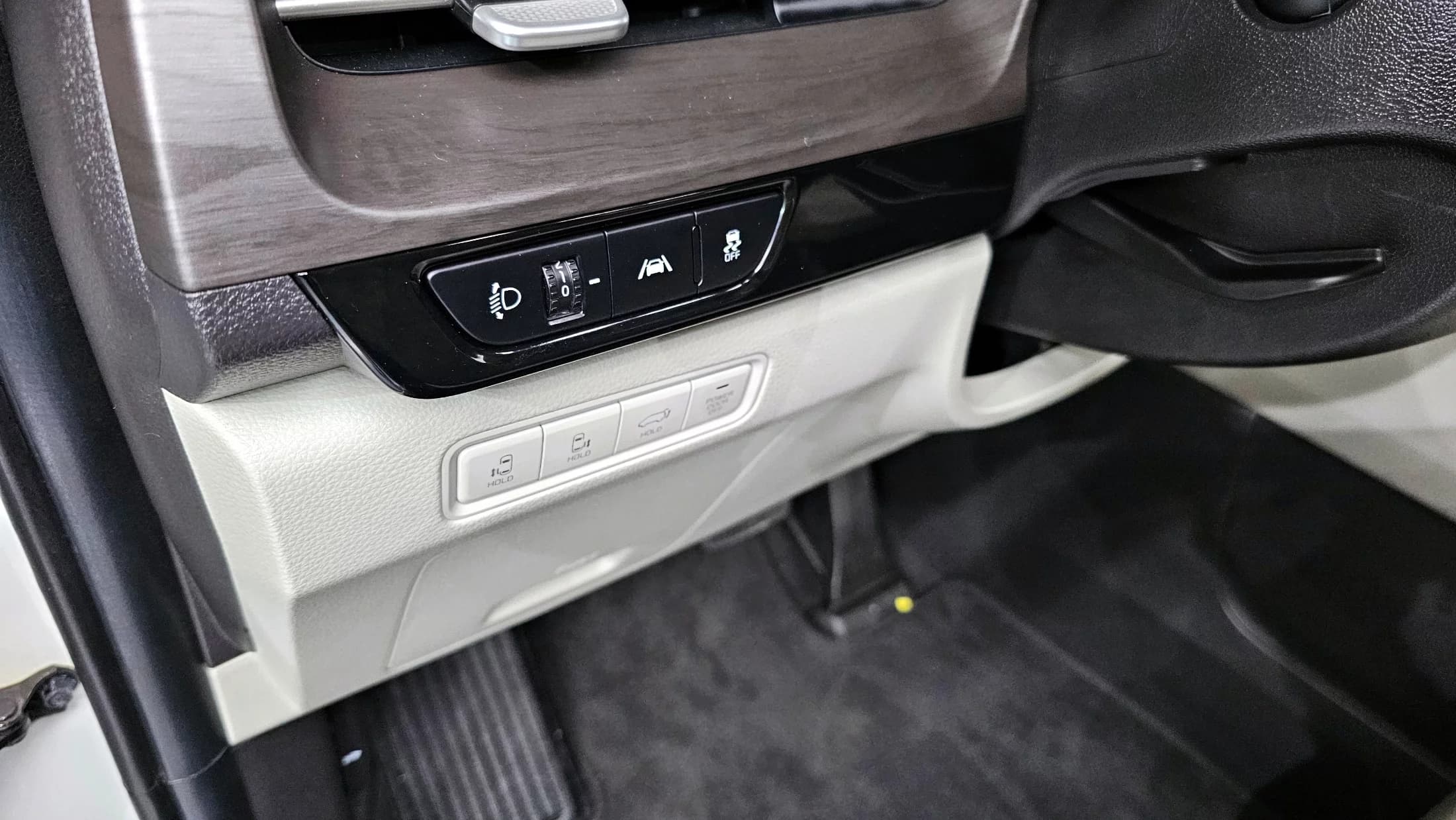 Kia Carnival 9-Seater Signature, 2021 г. 39854 км. — фото 16