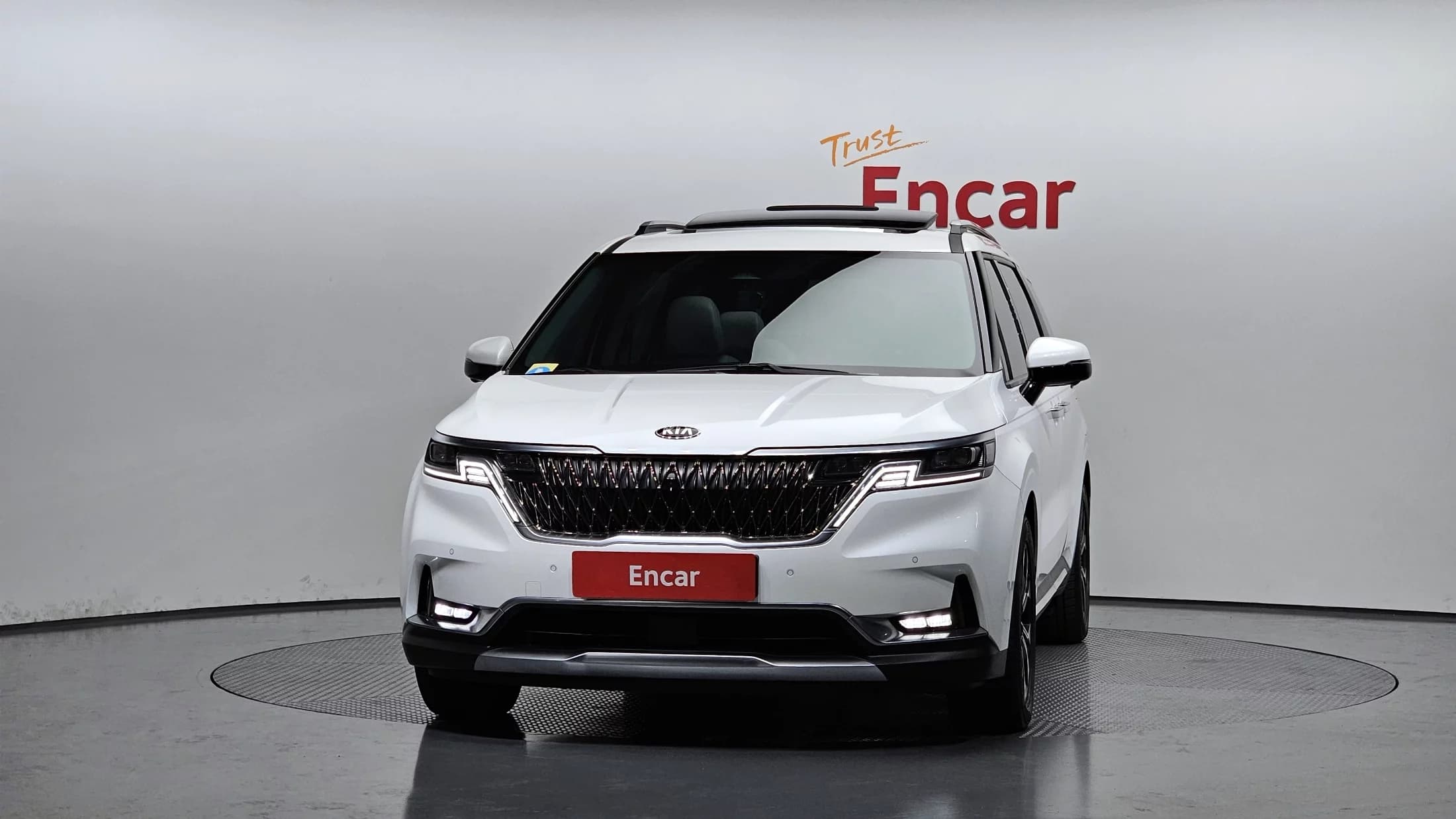 Kia Carnival 9-Seater Signature, 2021 г. 39854 км. — фото 3