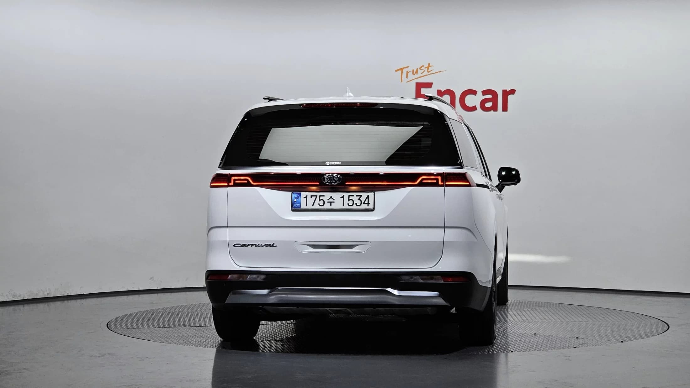 Kia Carnival 9-Seater Signature, 2021 г. 39854 км. — фото 4