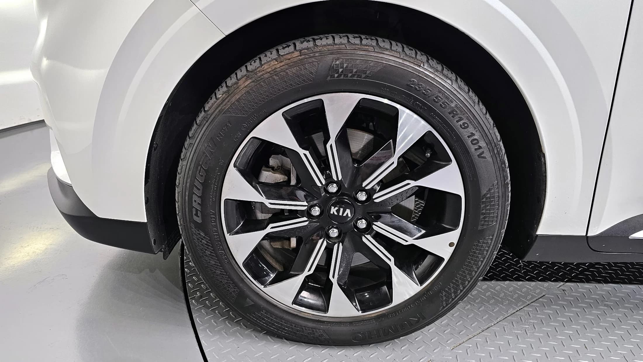 Kia Carnival 9-Seater Signature, 2021 г. 39854 км. — фото 5