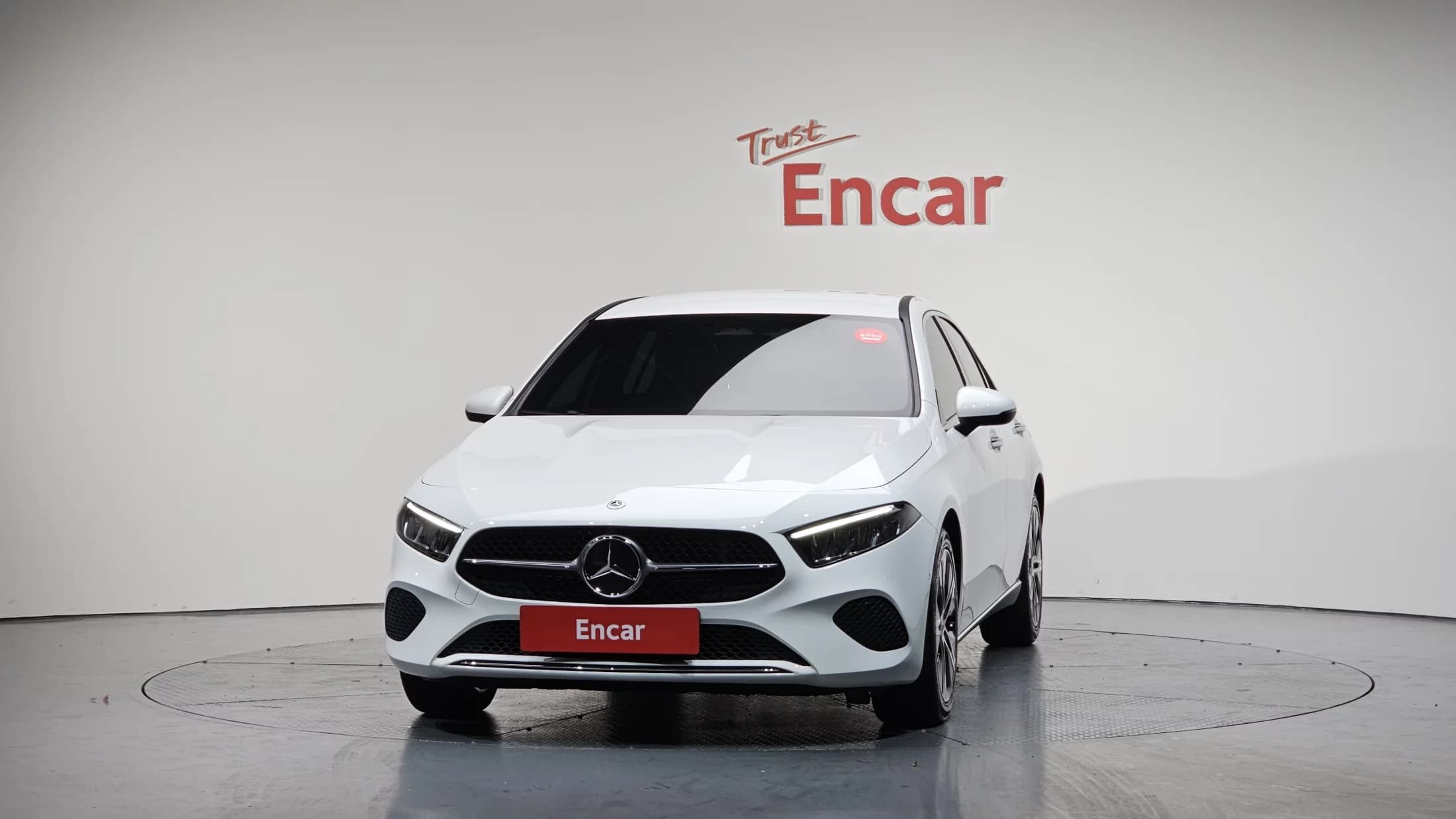 Mercedes-Benz A-Class A220 Sedan, 2024 г. 13223 км. — фото 3