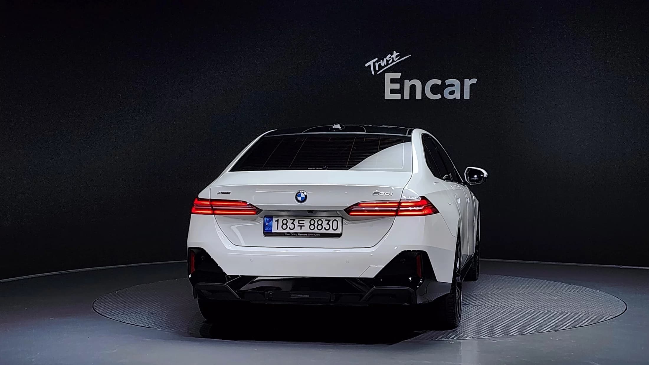 BMW 5-Series 530i xDrive M Sport, 2023 г. 23732 км. — фото 4