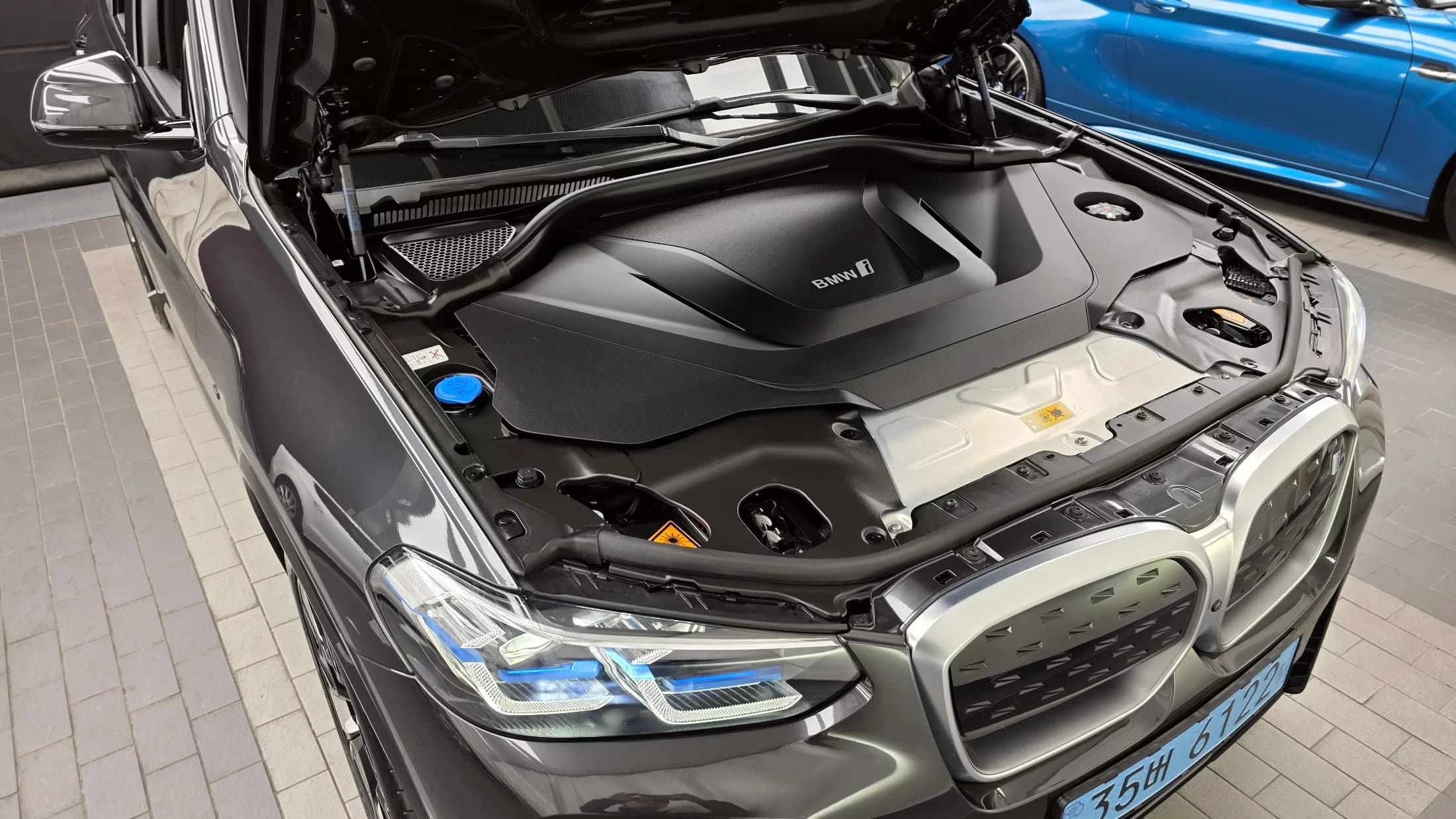 BMW iX3 M Sports, электромобиль, 2025 г. 20237 км. — фото 6