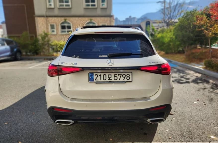 Mercedes-Benz GLC-Class GLC300 4MATIC AMG Line, 2023 г. 28887 км. — фото 2