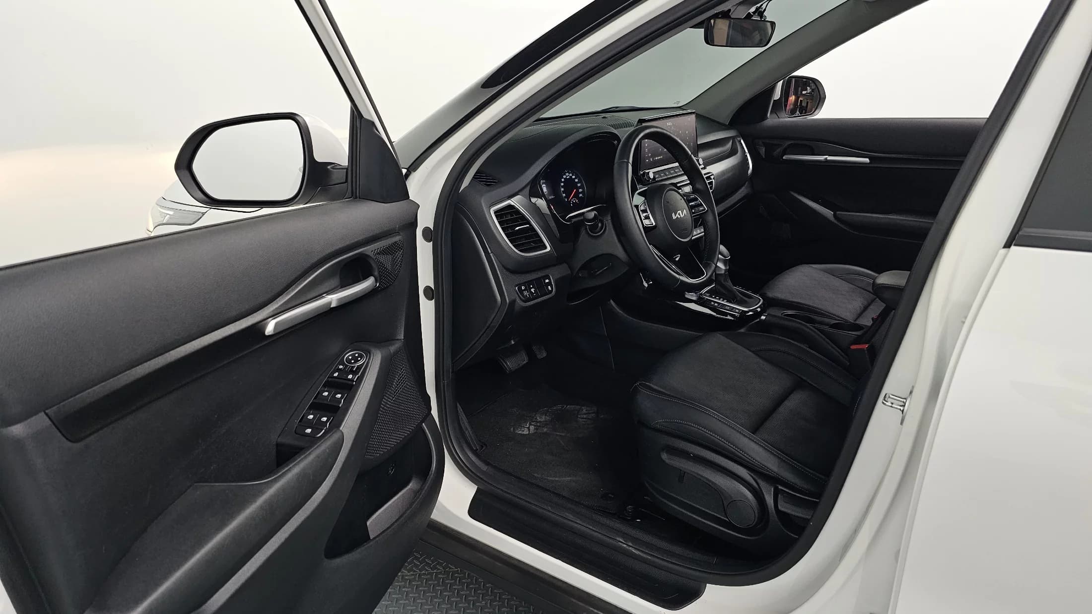 Kia Seltos Gasoline 1.6 Turbo 2WD Prestige, 2021 г. 32320 км. — фото 11