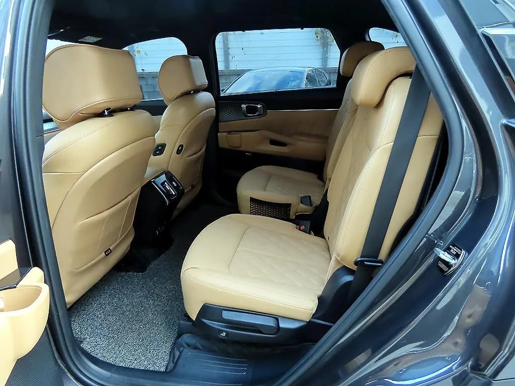 Kia Sorento HEV 1.6 4WD Signature, гибрид, 2022 г. 92484 км. — фото 6