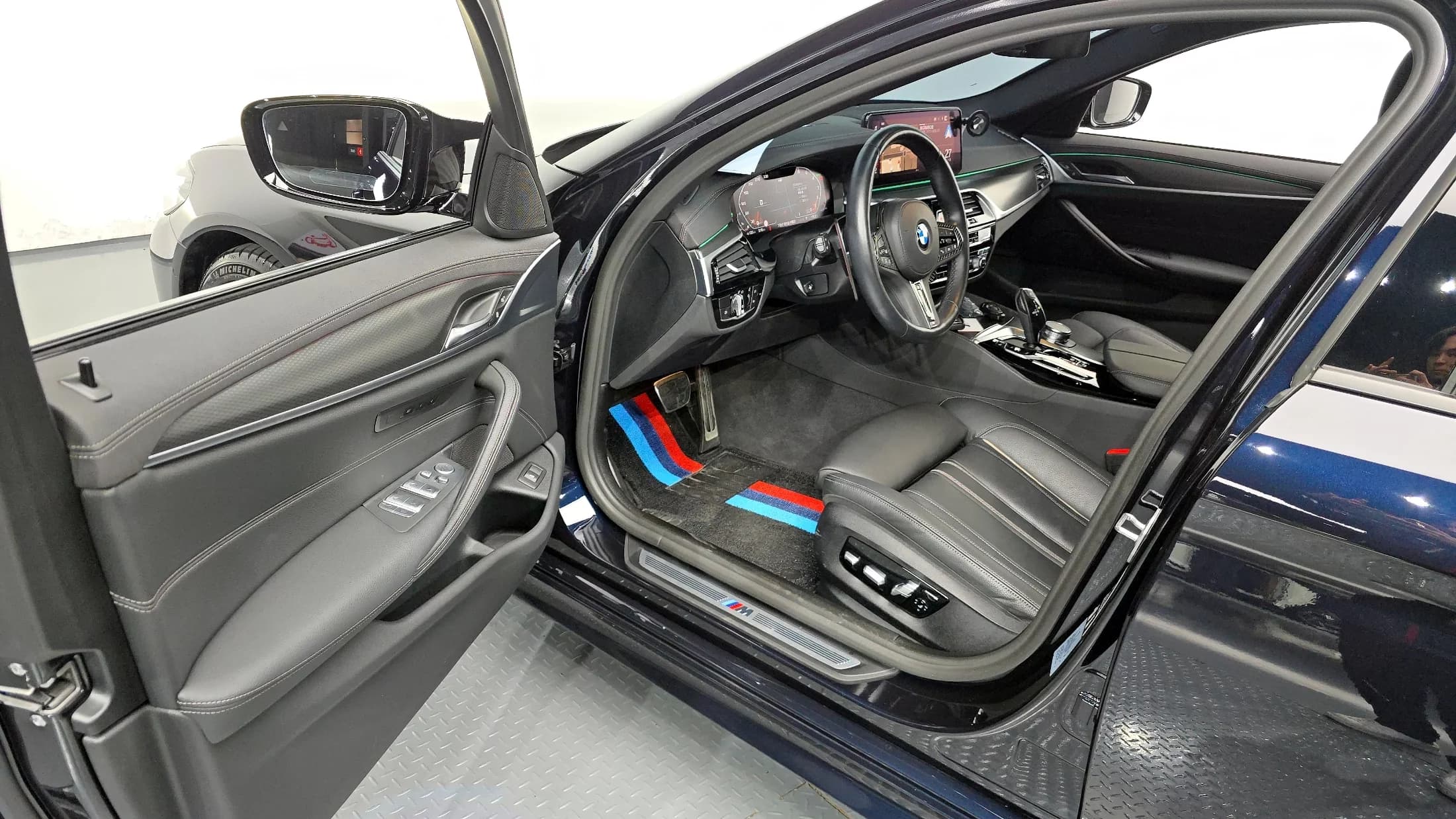 BMW 5-Series 520i M Sport, 2022 г. 41161 км. — фото 11
