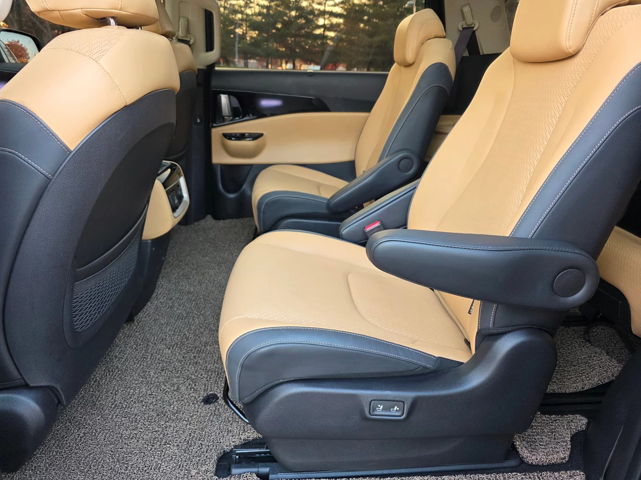 Kia Carnival Gasoline 9-Seater Signature, 2023 г. 62037 км. — фото 15