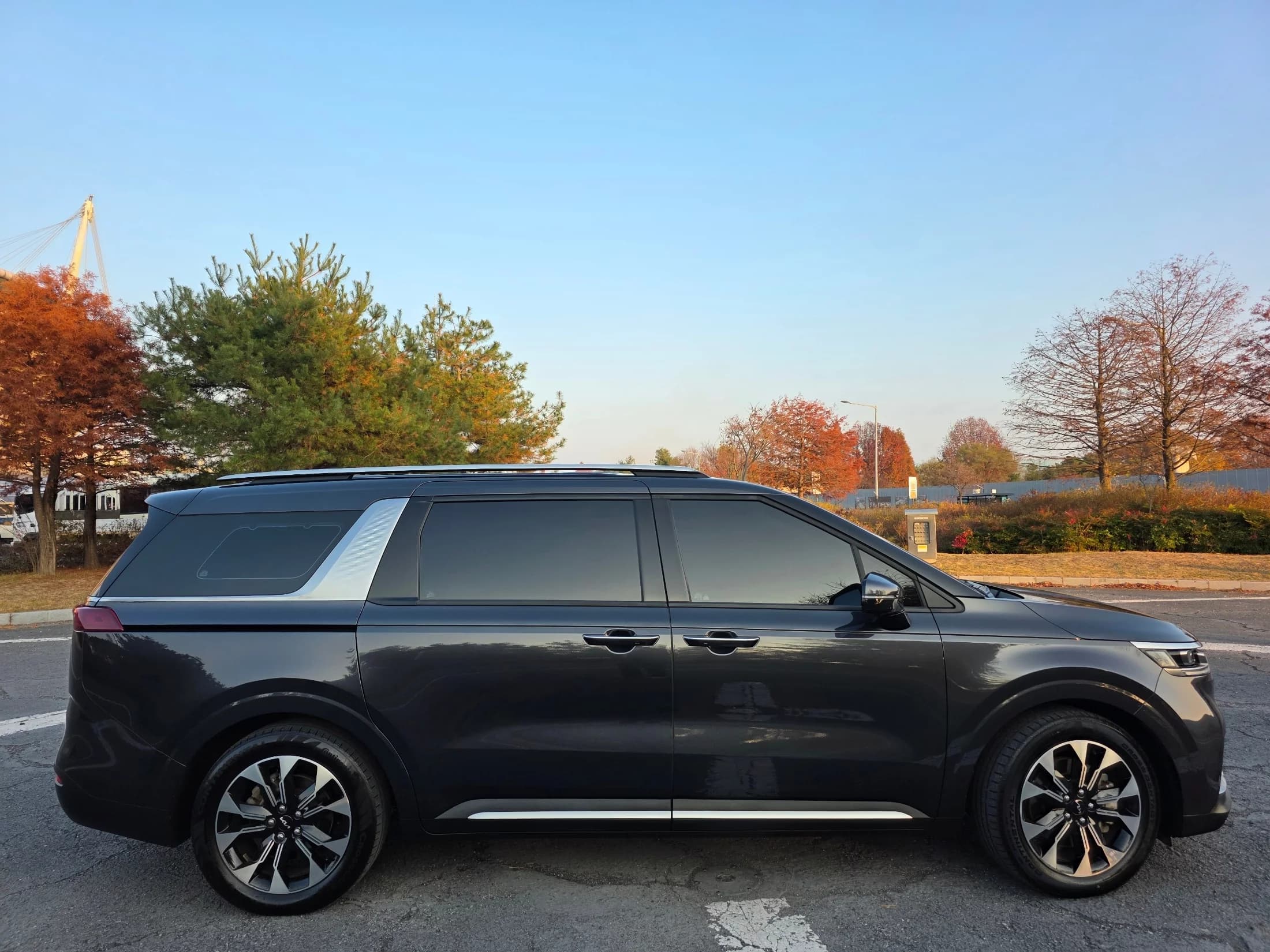 Kia Carnival Gasoline 9-Seater Signature, 2023 г. 62037 км. — фото 4