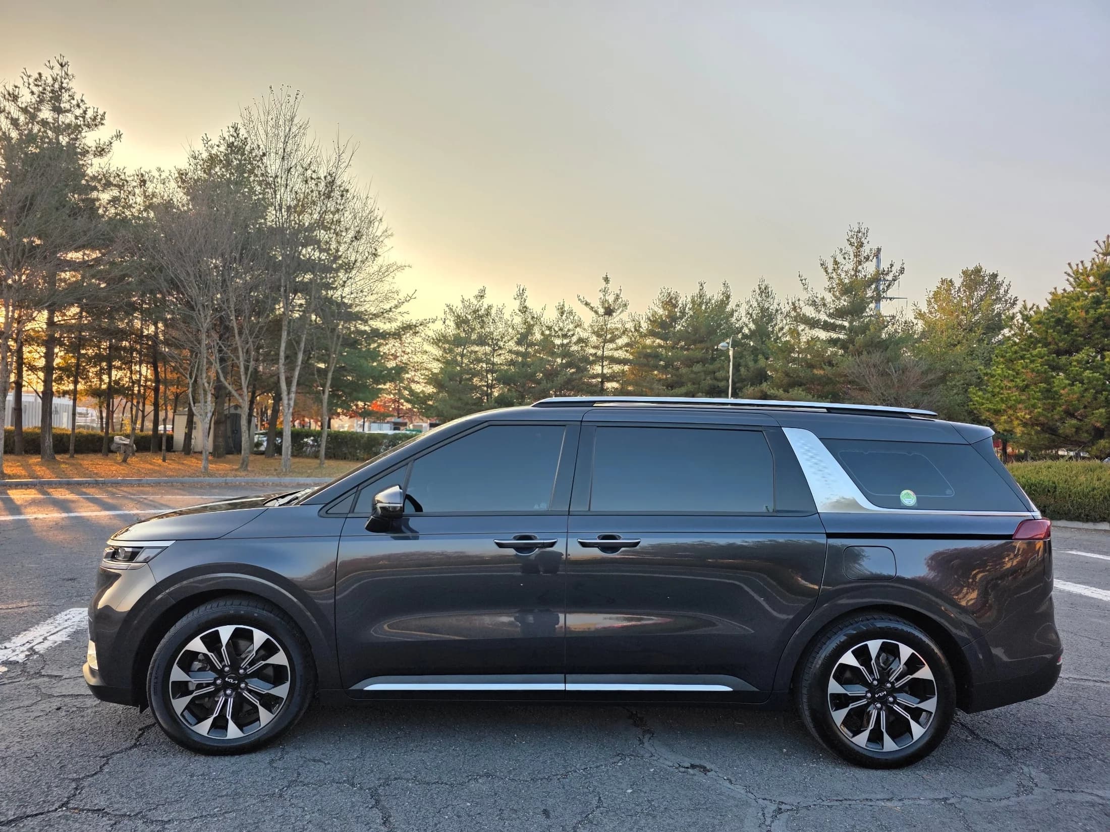 Kia Carnival Gasoline 9-Seater Signature, 2023 г. 62037 км. — фото 6
