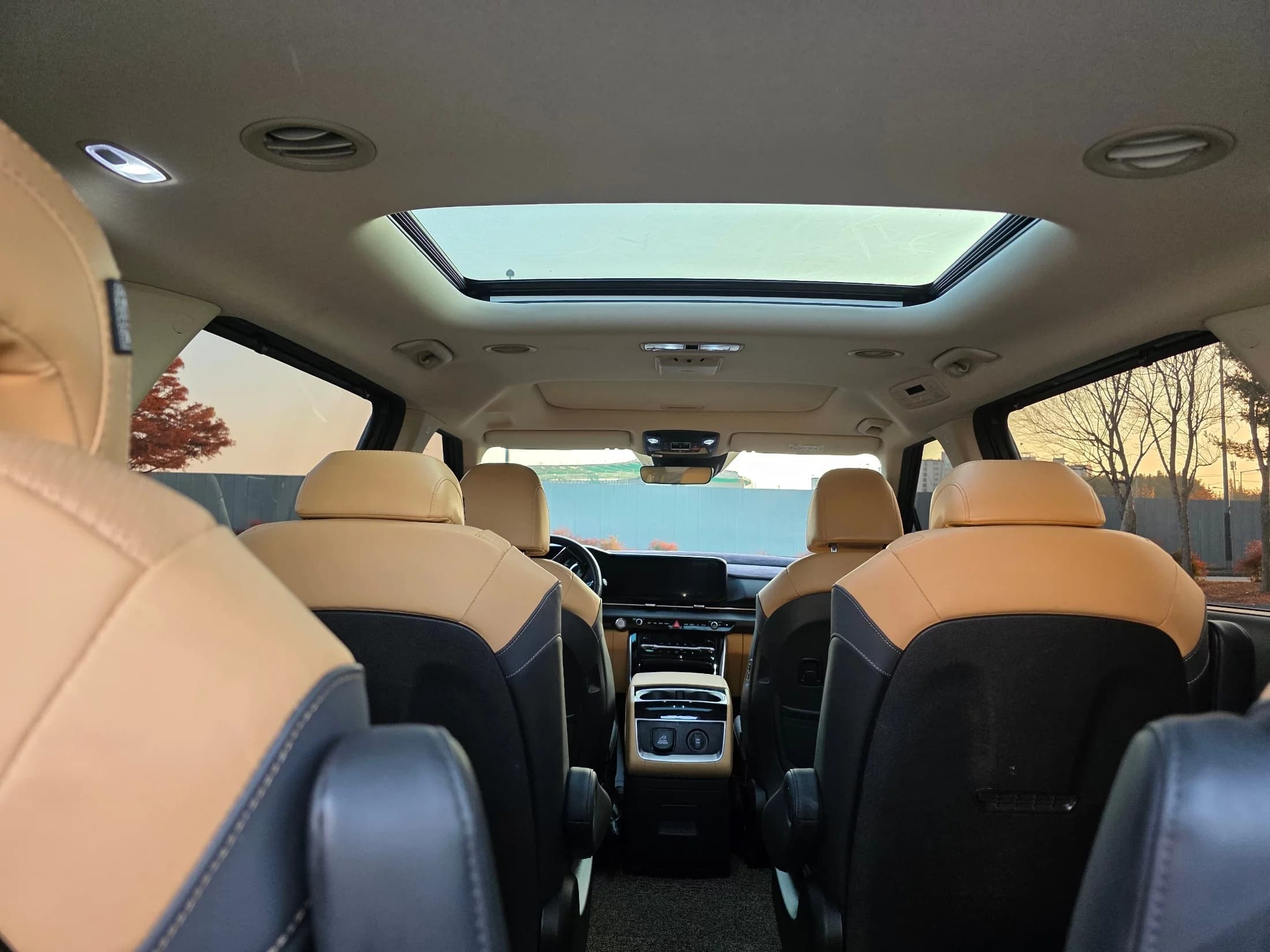Kia Carnival Gasoline 9-Seater Signature, 2023 г. 62037 км. — фото 8