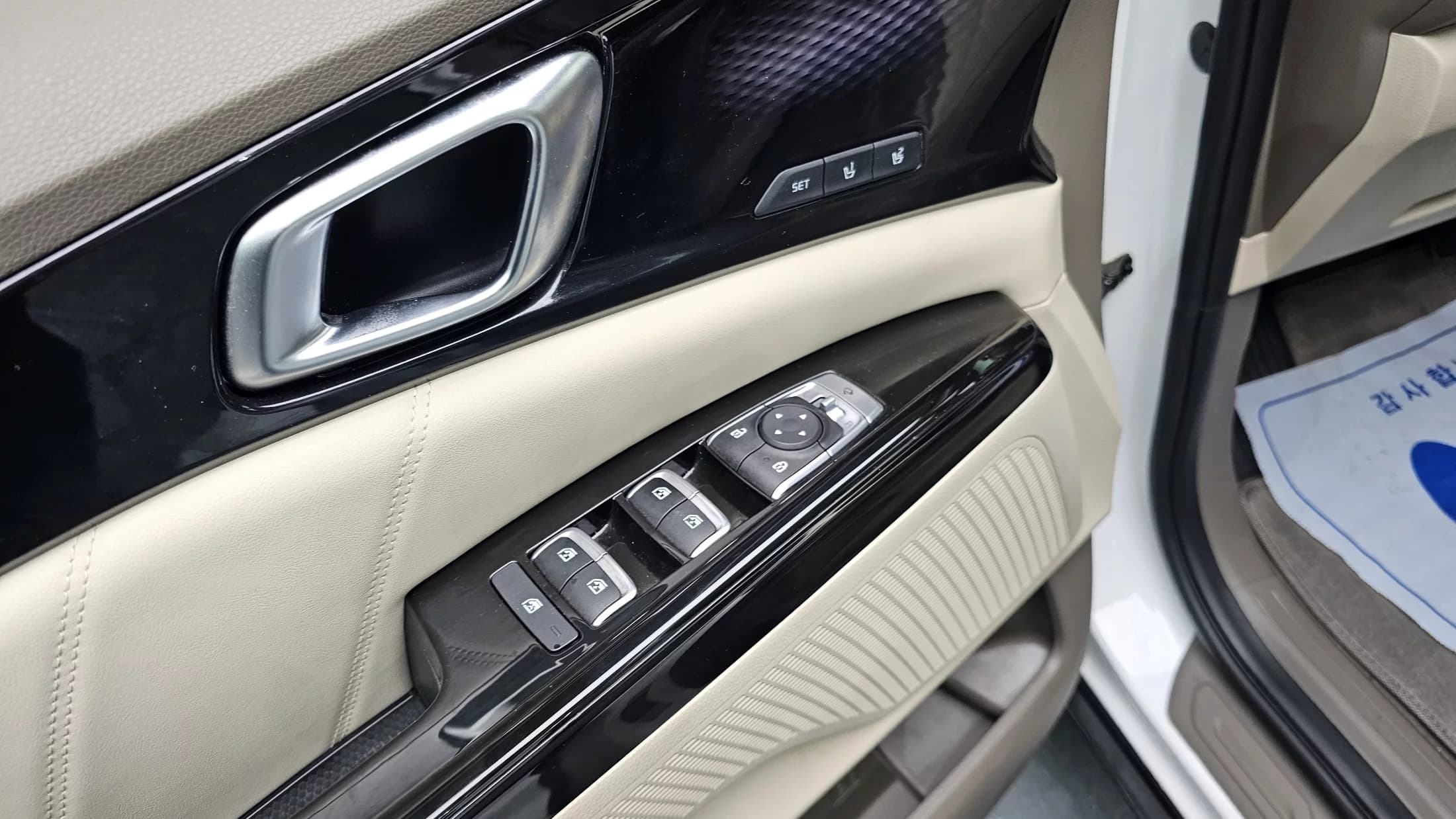 Kia Carnival 9-Seater Signature, 2022 г. 77744 км. — фото 12