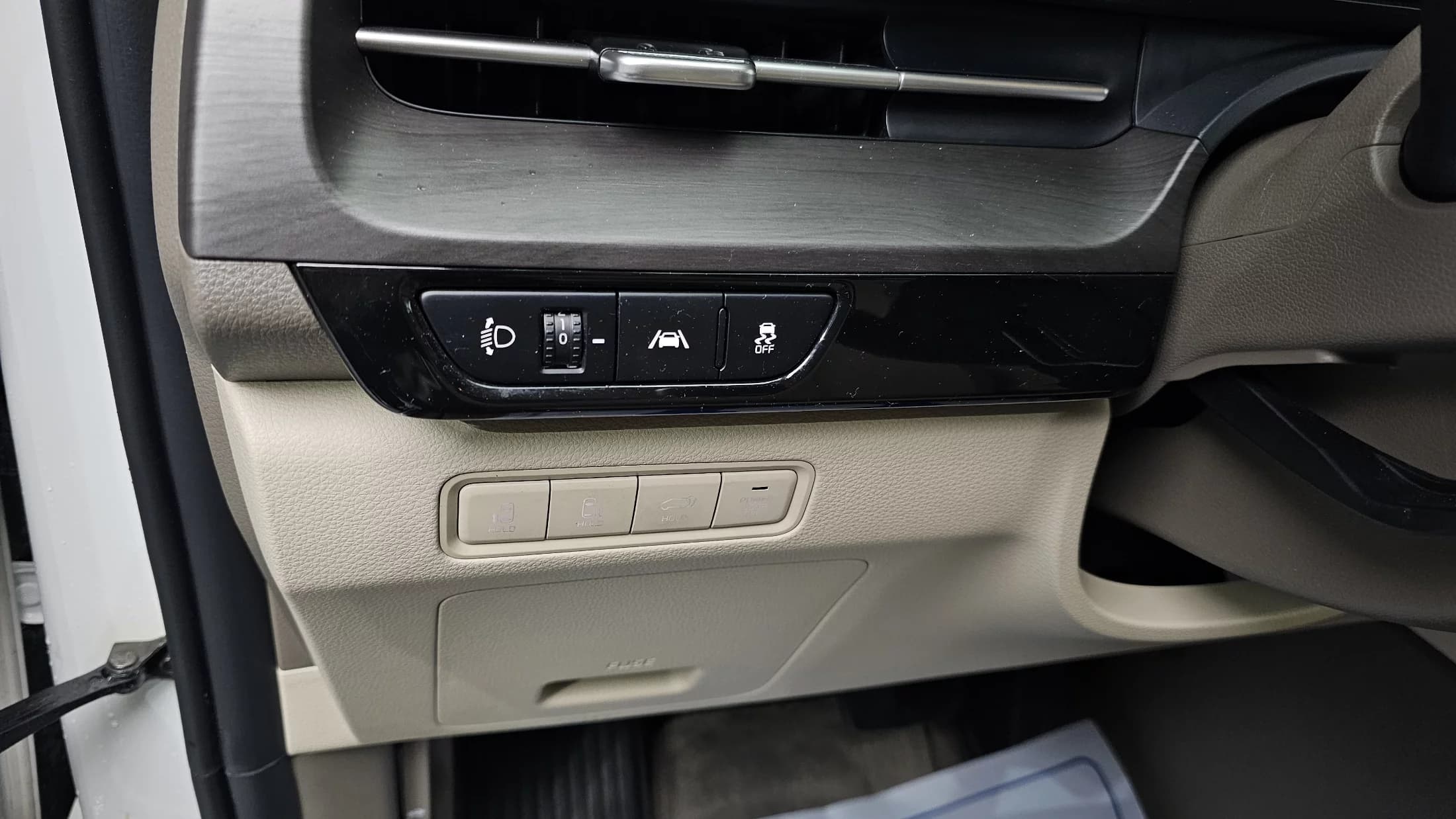 Kia Carnival 9-Seater Signature, 2022 г. 77744 км. — фото 13