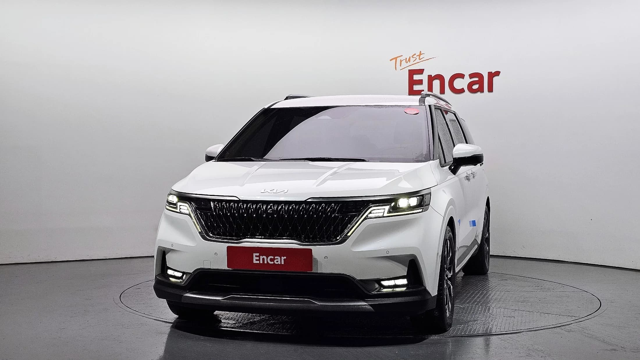 Kia Carnival 9-Seater Signature, 2022 г. 77744 км. — фото 3