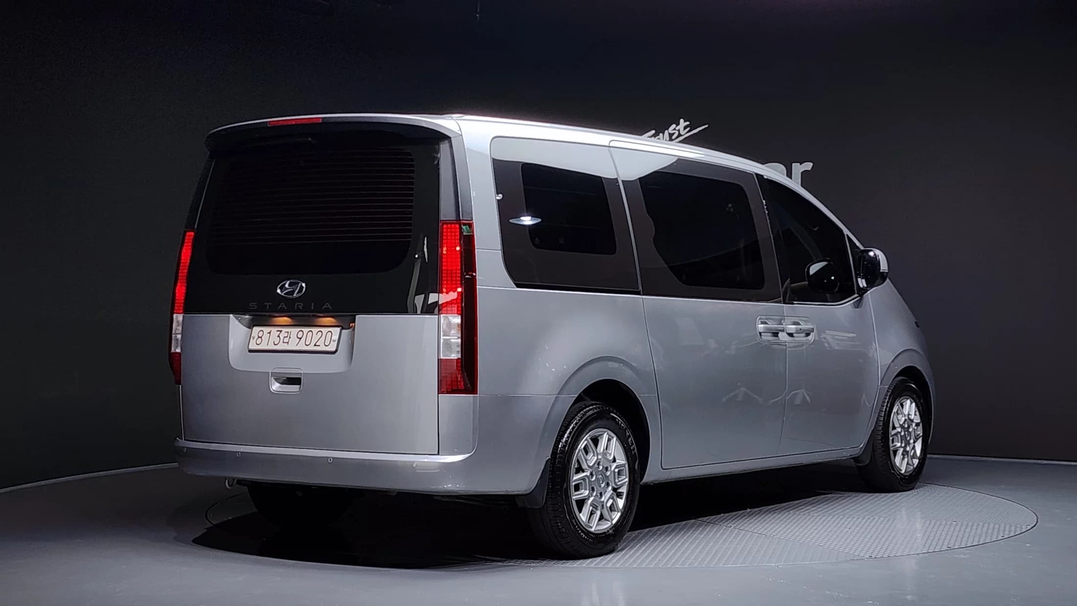Hyundai Staria Cargo 5-Seater Modern, 2022 г. 37064 км. — фото 2