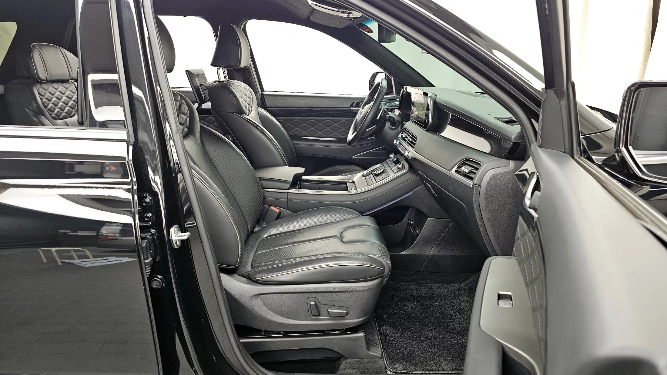 Hyundai Palisade Gasoline 3.8 4WD VIP, 2022 г. 67796 км. — фото 11