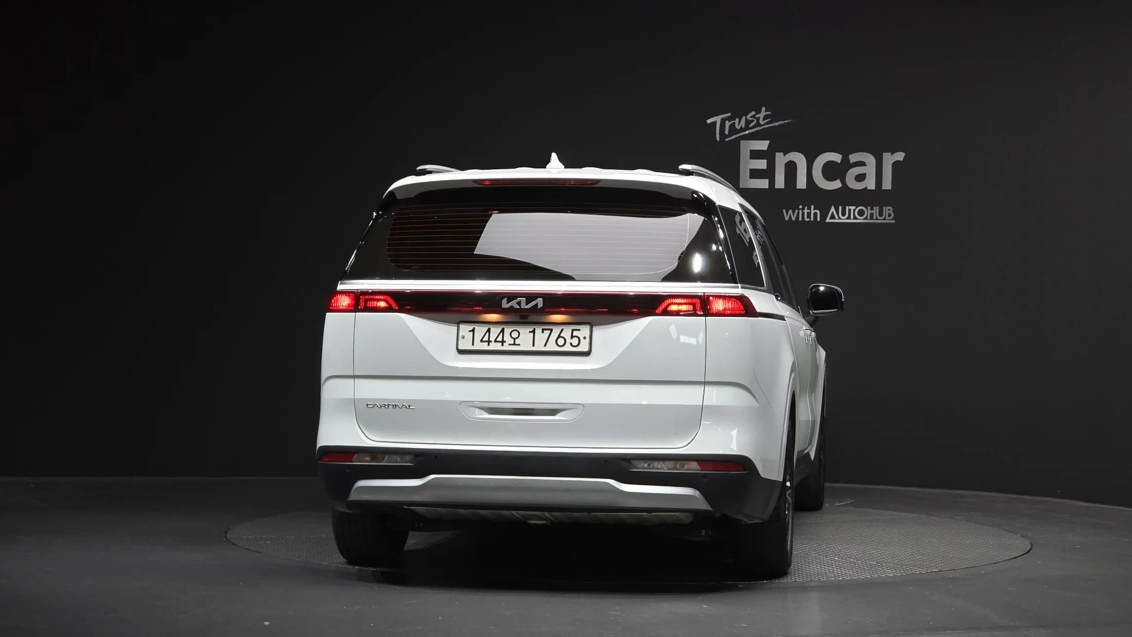 Kia Carnival 9-Seater Prestige, 2022 г. 181793 км. — фото 4