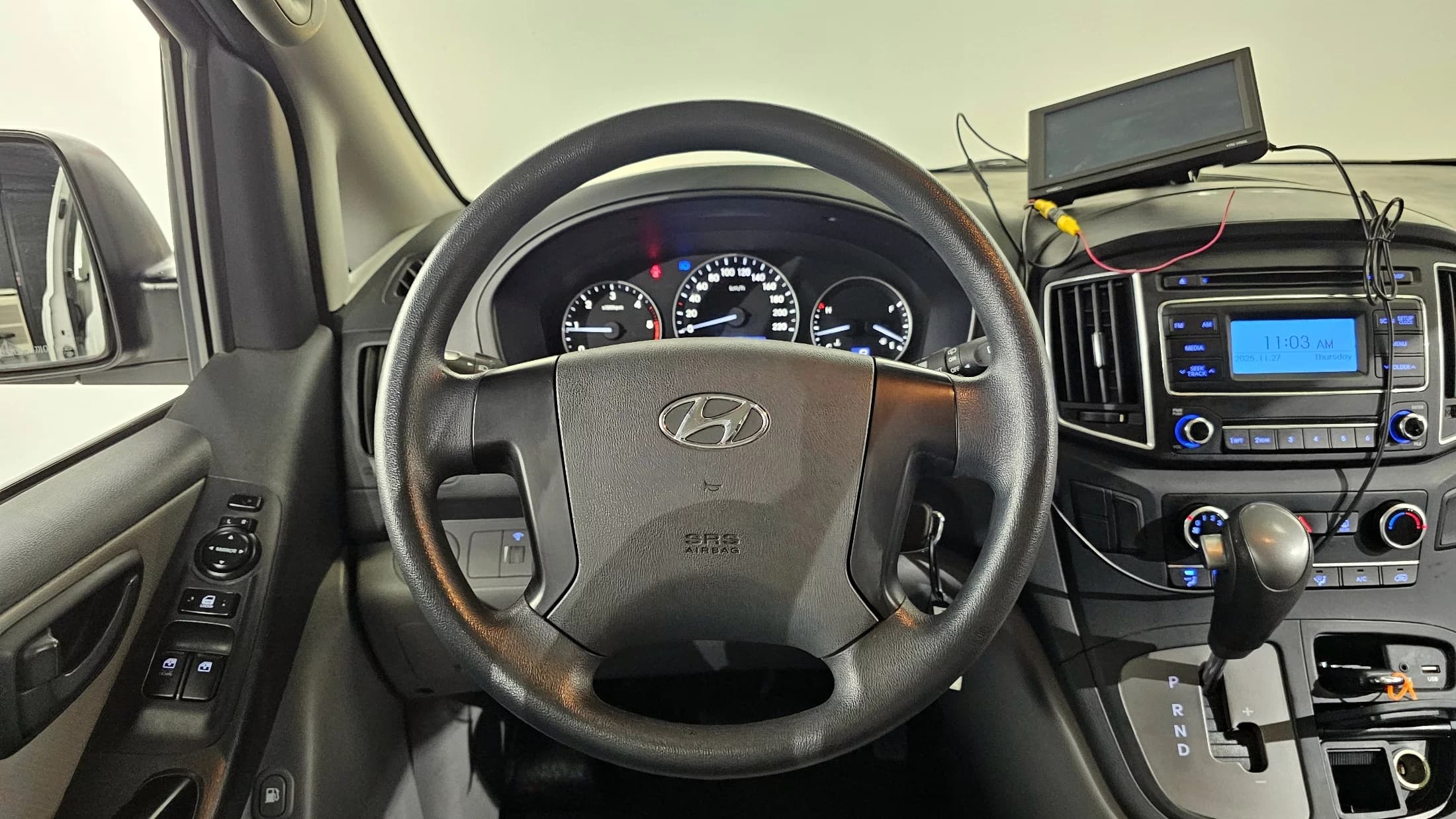 Hyundai Starex Van 5-Seater Style, 2021 г. 89818 км. — фото 13