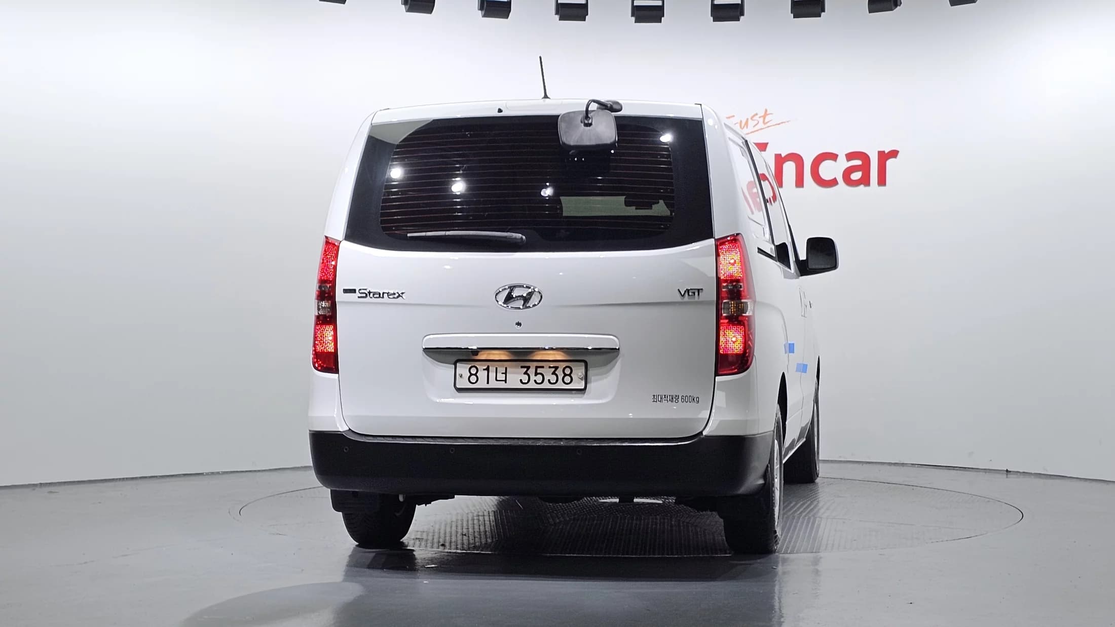 Hyundai Starex Van 5-Seater Style, 2021 г. 89818 км. — фото 4
