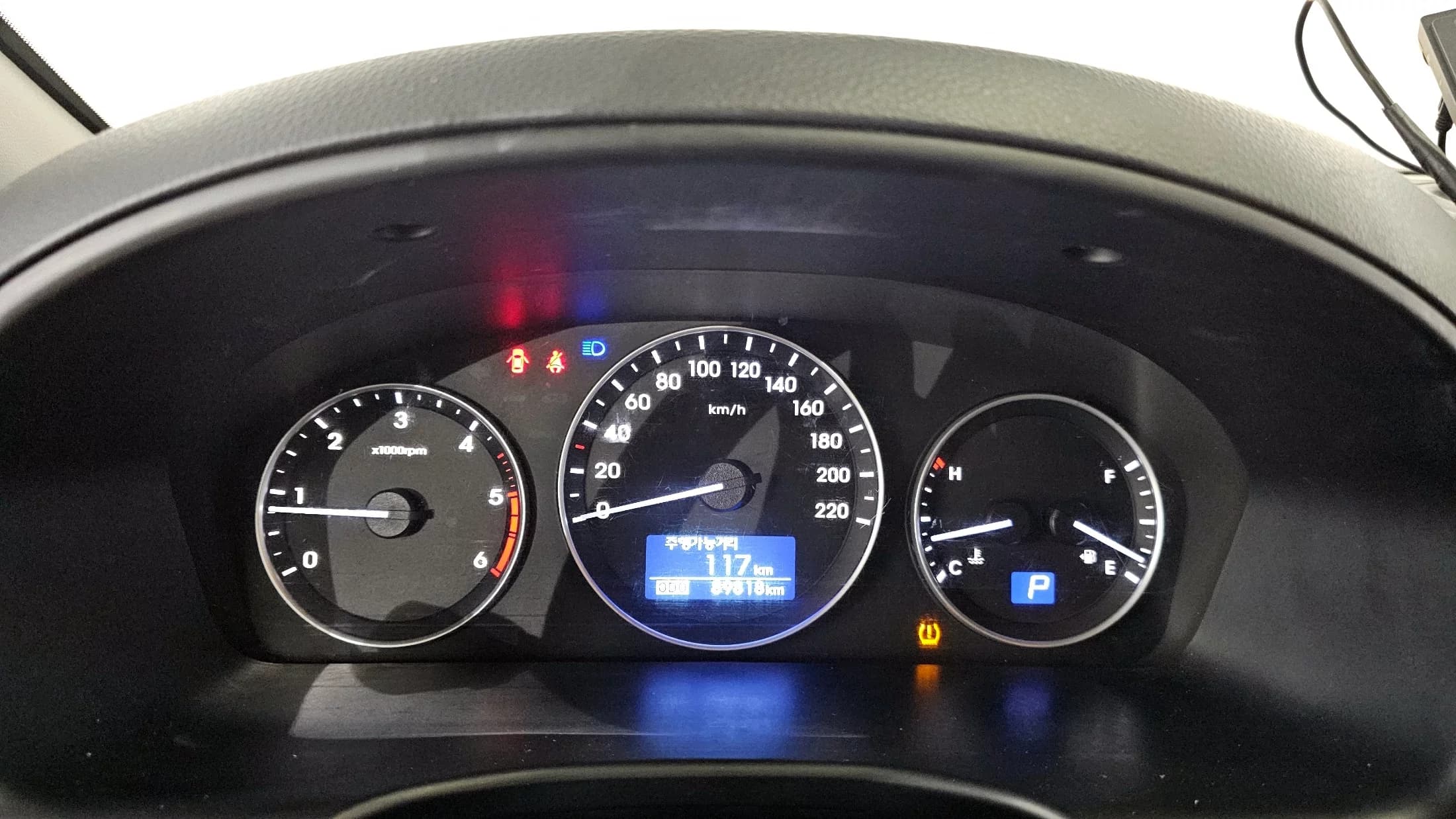 Hyundai Starex Van 5-Seater Style, 2021 г. 89818 км. — фото 8