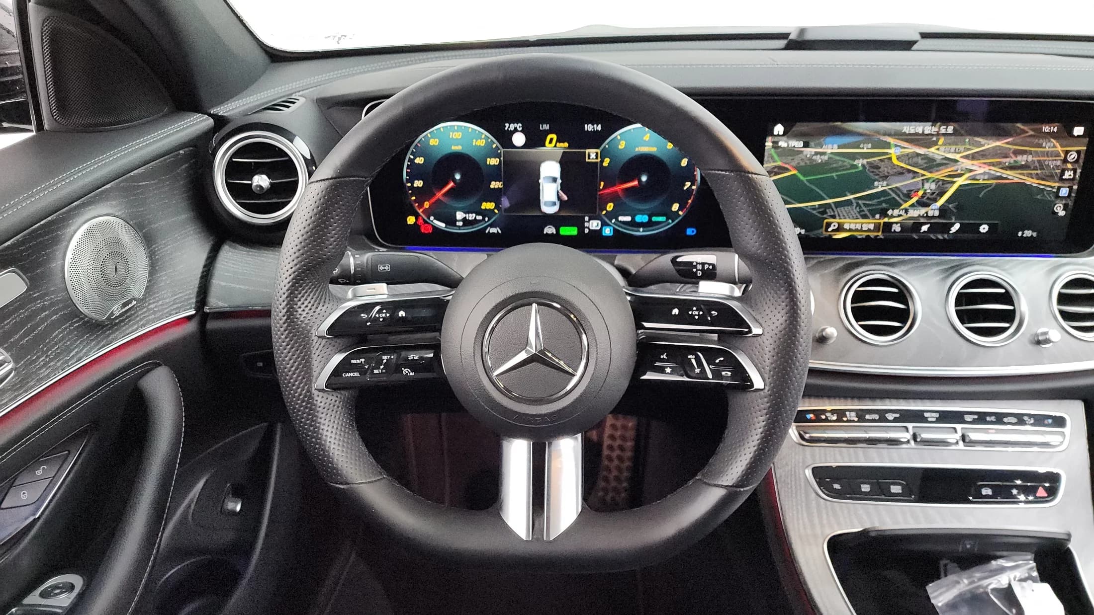 Mercedes-Benz E-Class E350 4MATIC AMG Line, 2021 г. 107435 км. — фото 13