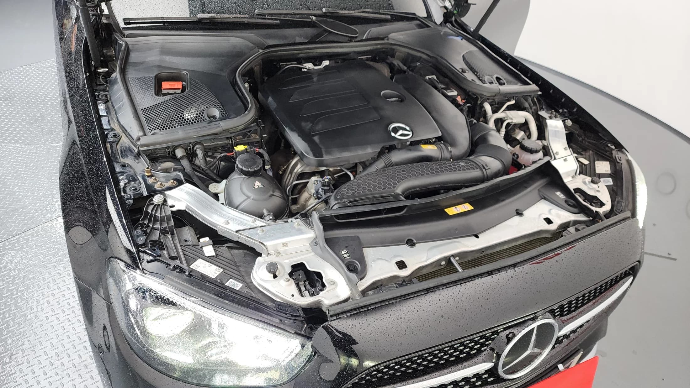 Mercedes-Benz E-Class E350 4MATIC AMG Line, 2021 г. 107435 км. — фото 6