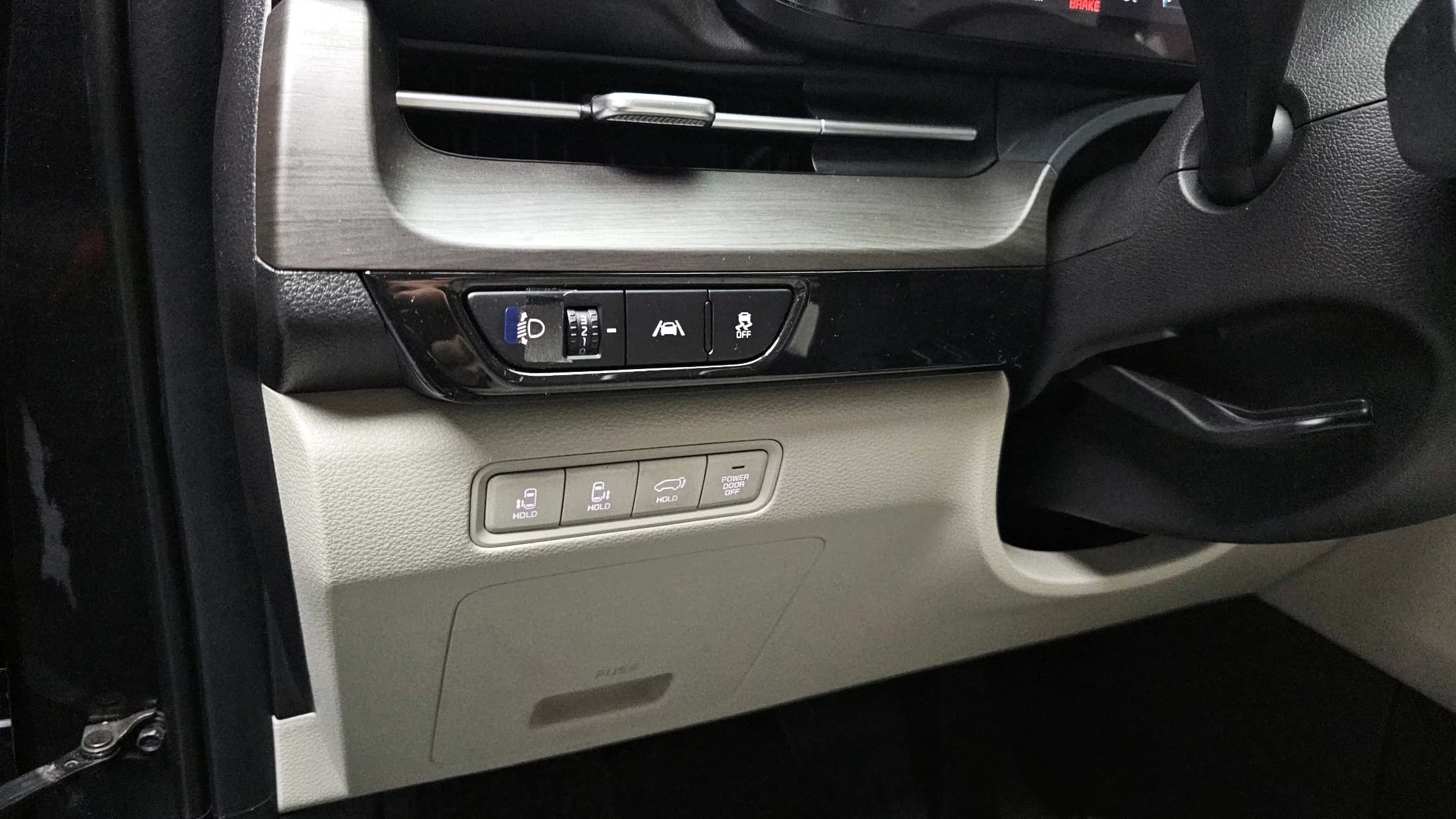 Kia Carnival 9-Seater Signature, 2022 г. 33362 км. — фото 15