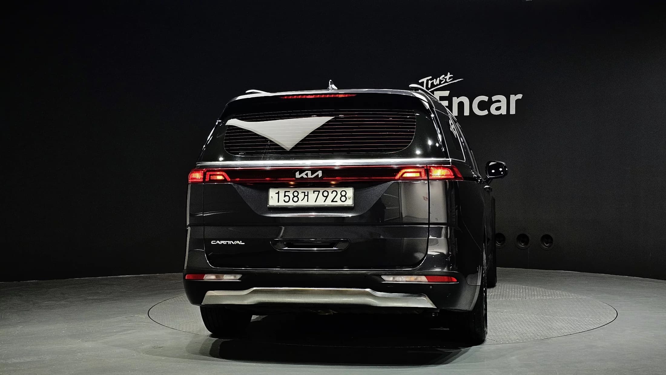 Kia Carnival 9-Seater Signature, 2022 г. 33362 км. — фото 4