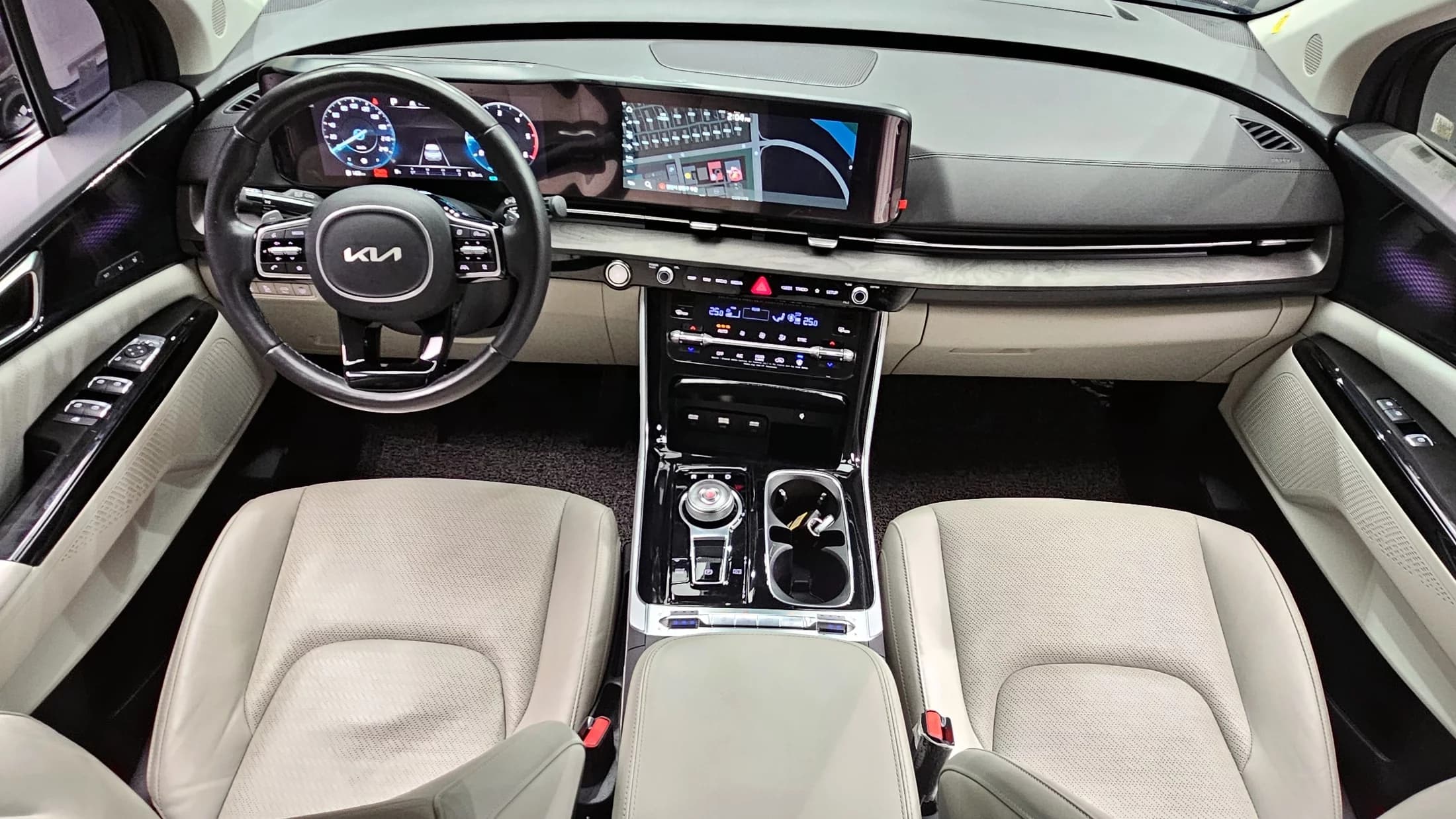 Kia Carnival 9-Seater Signature, 2022 г. 33362 км. — фото 7