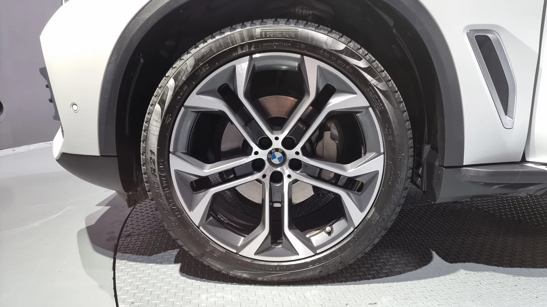 BMW X5 xDrive 40i xLine, 2021 г. 79407 км. — фото 5