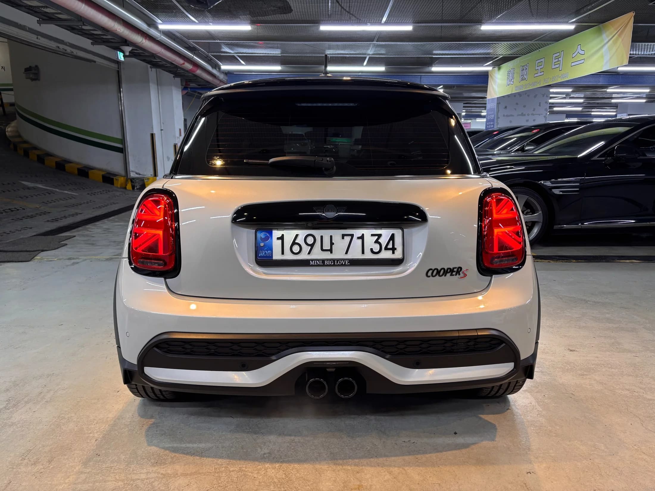 MINI Cooper Classic Launch Pack Third Generation, 2022 г. 34061 км. — фото 4