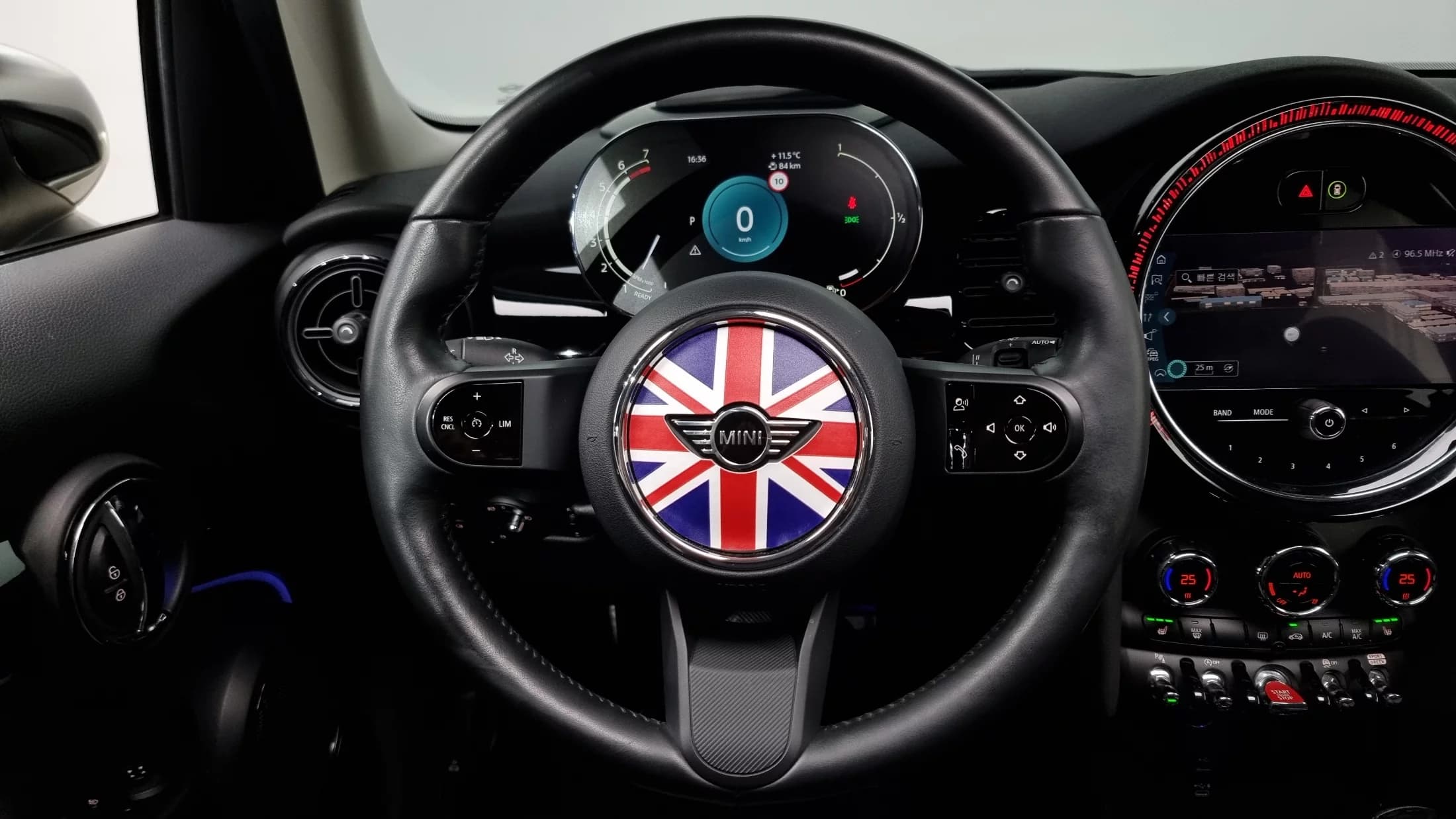 MINI Cooper 5Door Classic Third Generation, 2022 г. 29368 км. — фото 13