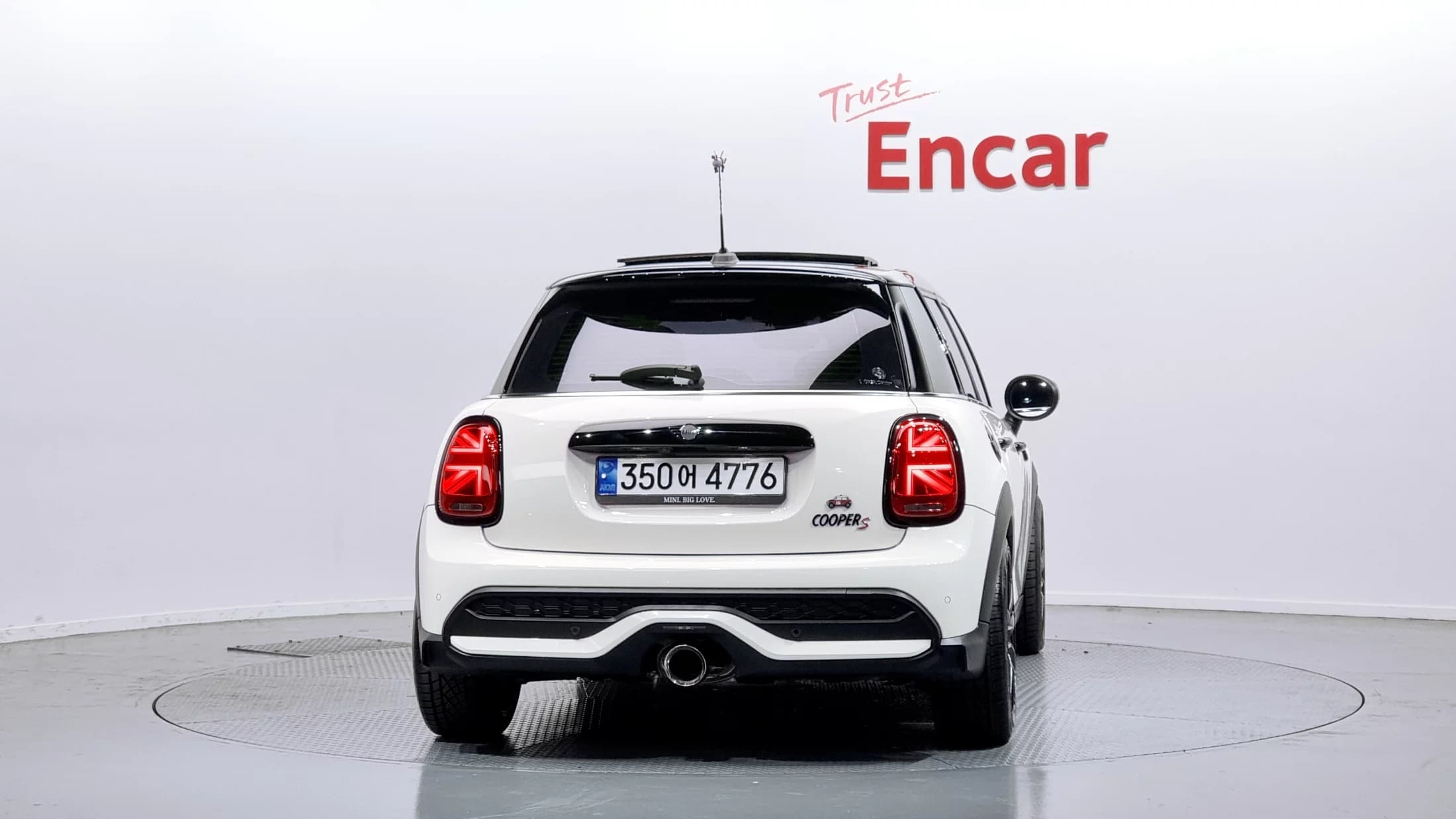 MINI Cooper 5Door Classic Third Generation, 2022 г. 29368 км. — фото 4
