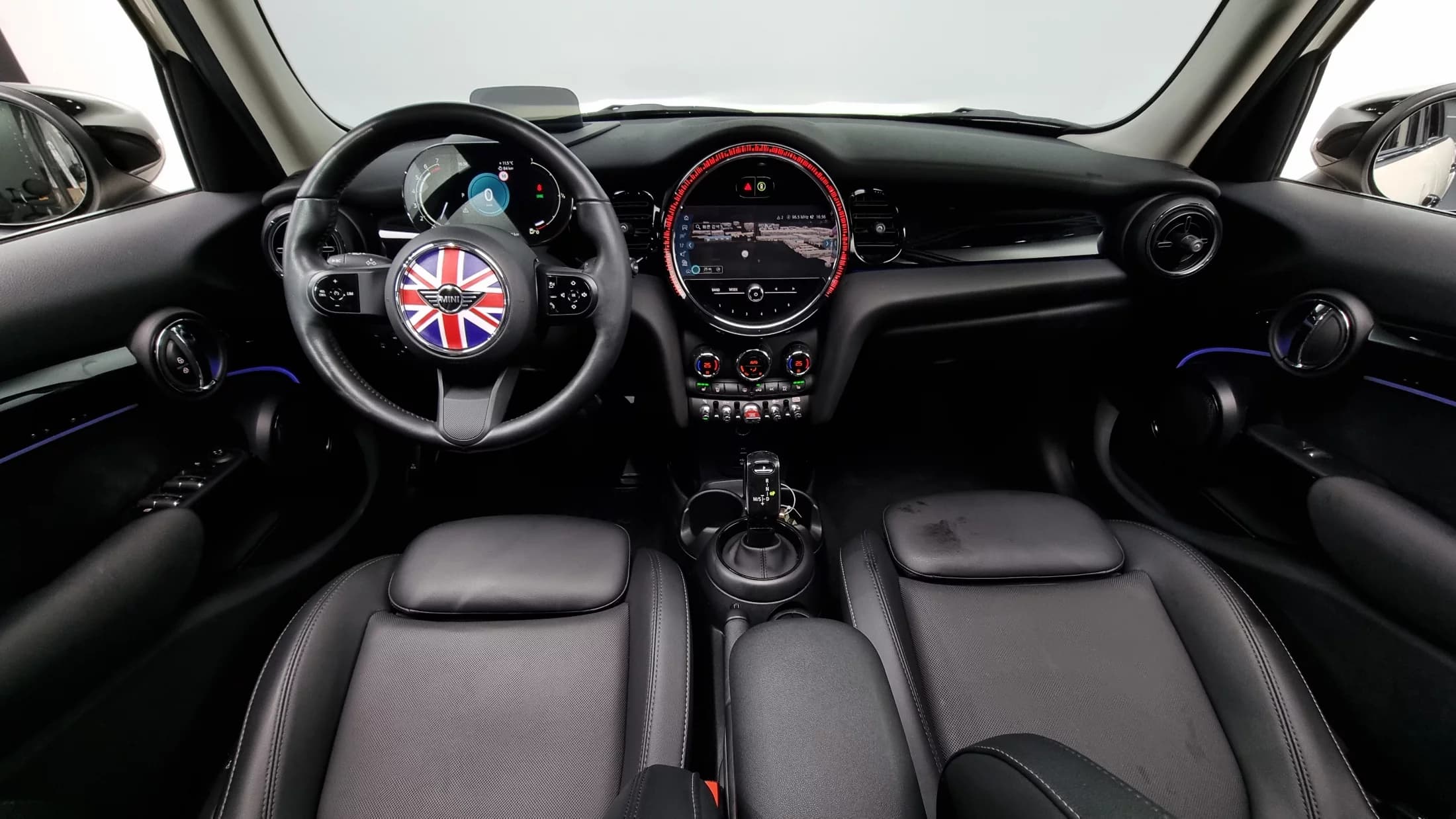 MINI Cooper 5Door Classic Third Generation, 2022 г. 29368 км. — фото 7