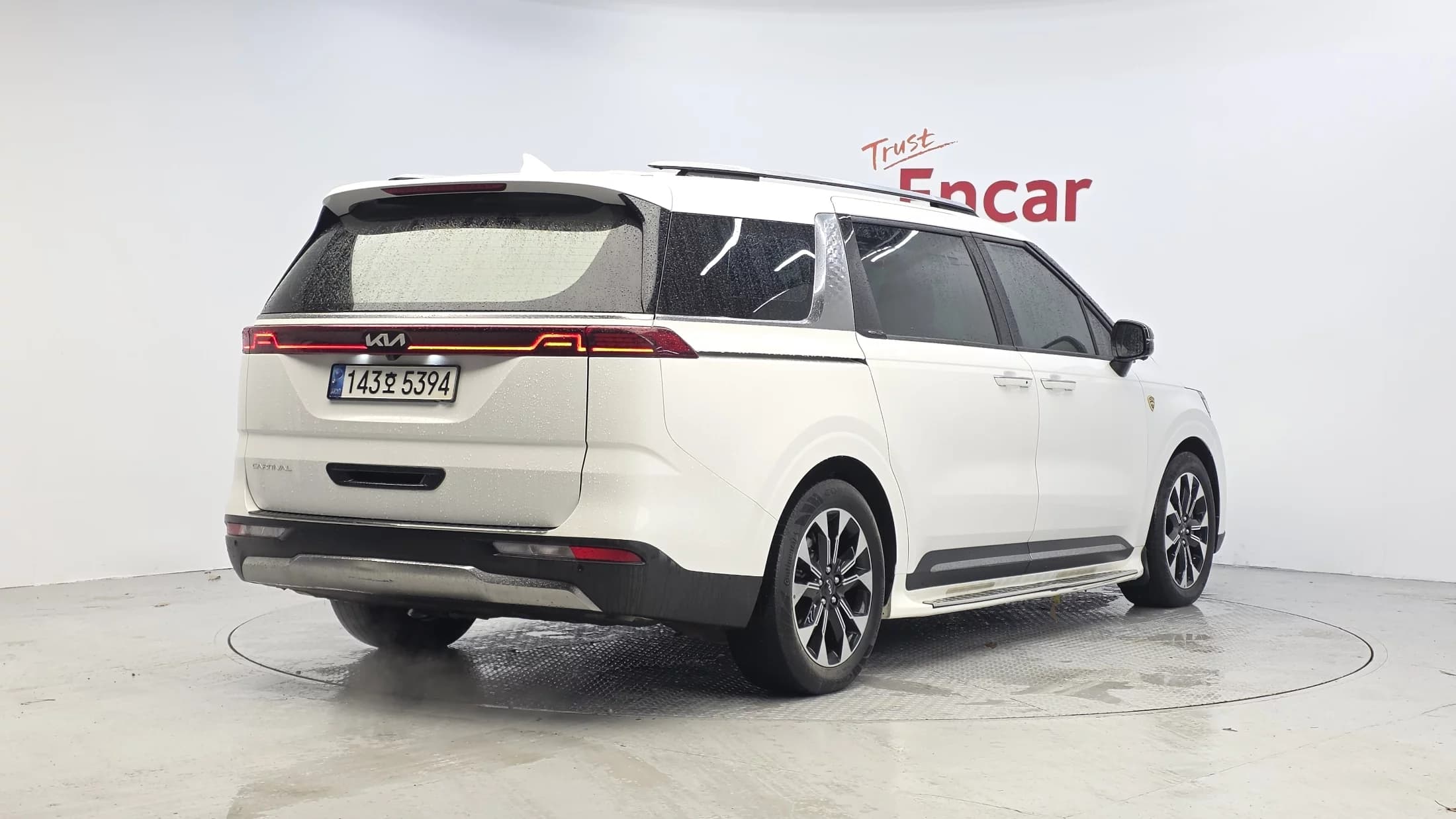 Kia Carnival 9-Seater Signature, 2021 г. 59131 км. — фото 2